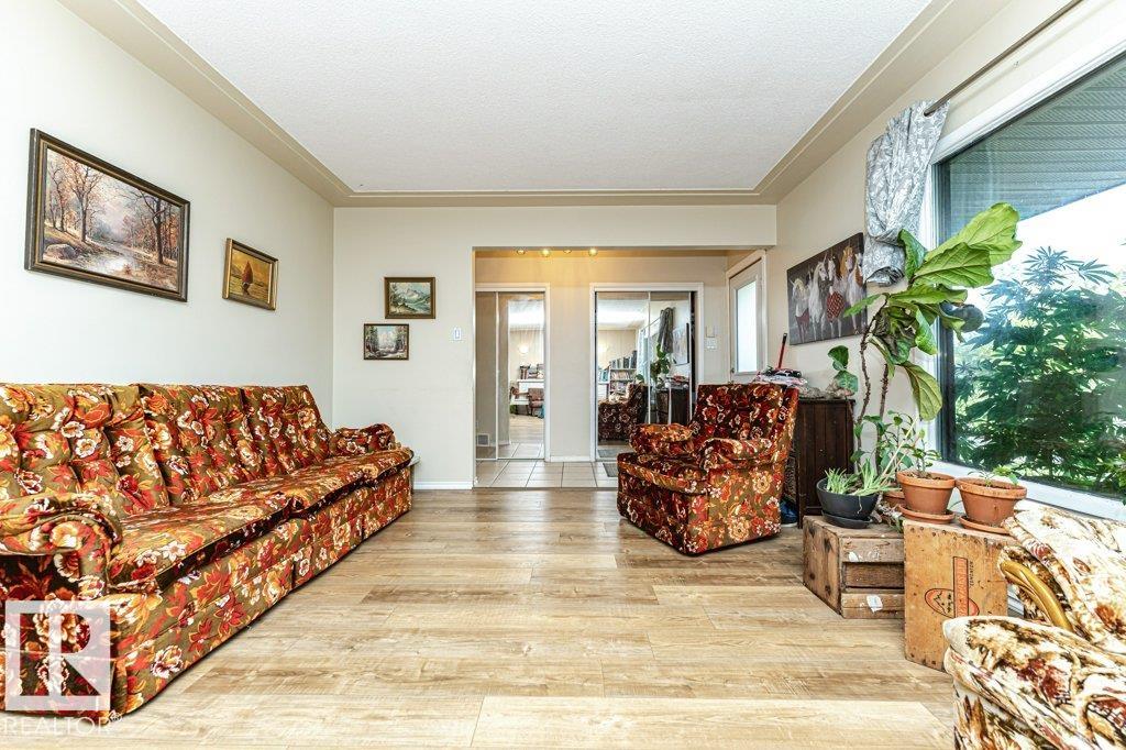 Photo 4 at 8539 Connors Road NW, Bonnie Doon, Edmonton