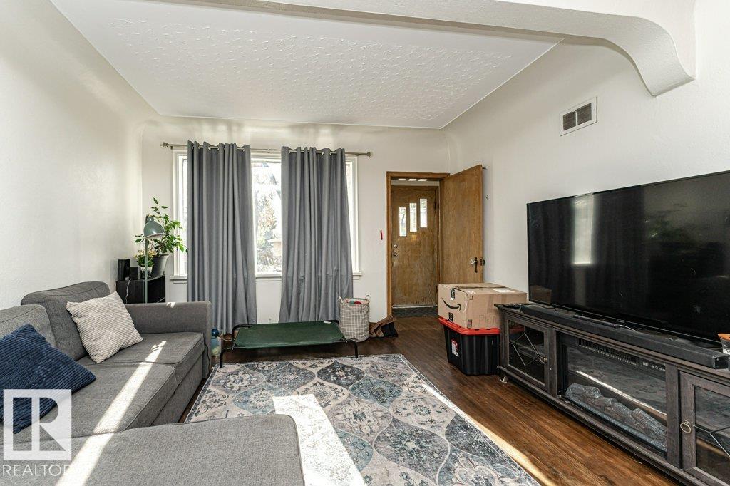 Photo 2 at 10012 96a Avenue, Sherridon Heights, Fort Saskatchewan