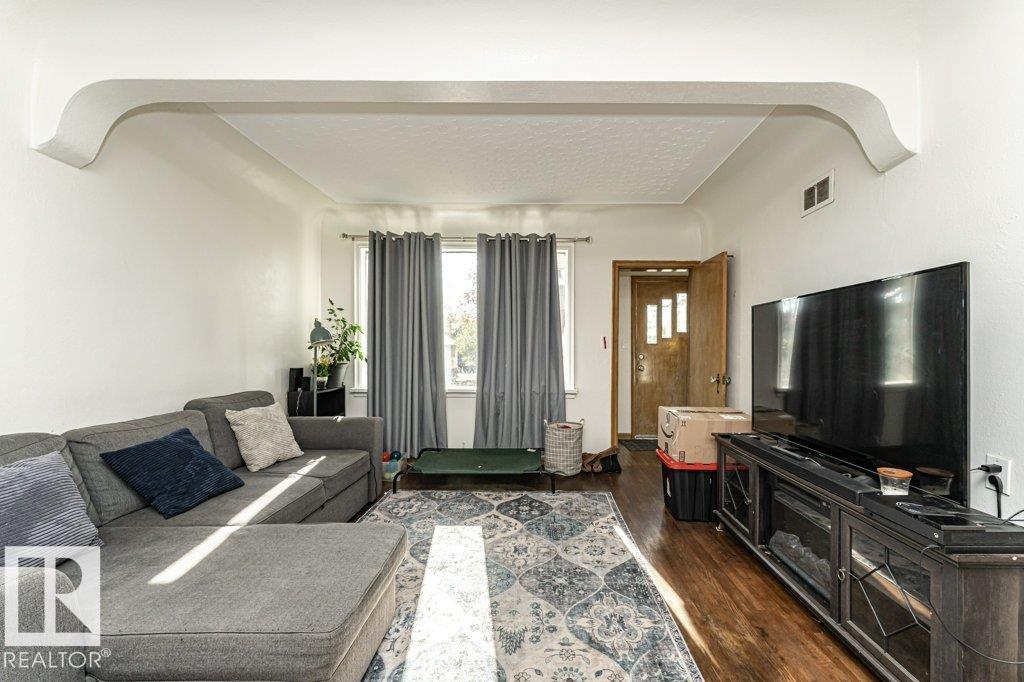 Photo 5 at 10012 96a Avenue, Sherridon Heights, Fort Saskatchewan