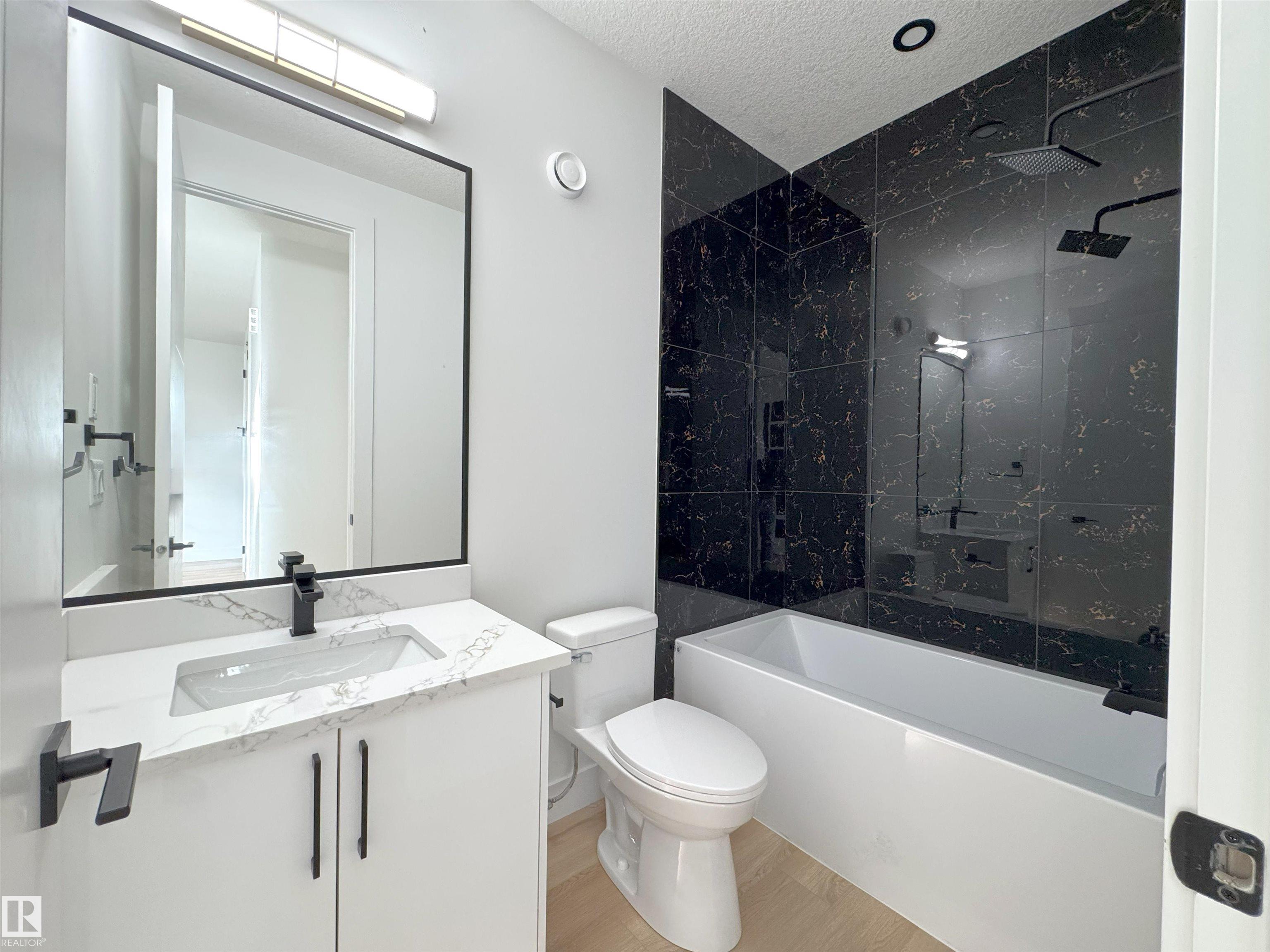 Photo 7 at 144 Edgewater Cir, Southfork, Leduc