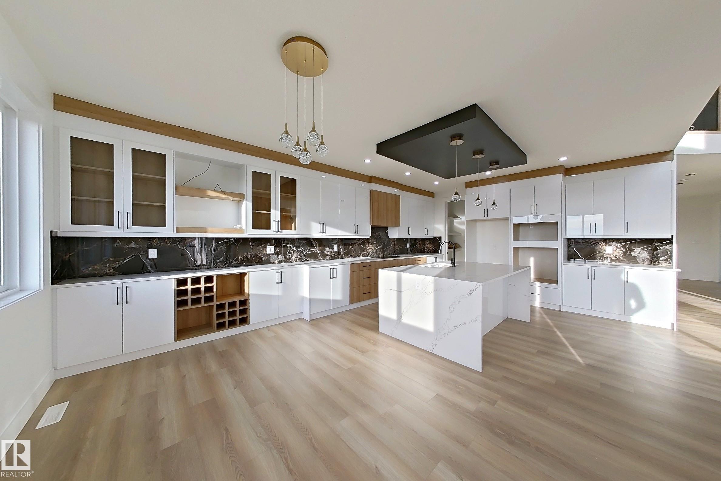 Photo 10 at 144 Edgewater Cir, Southfork, Leduc