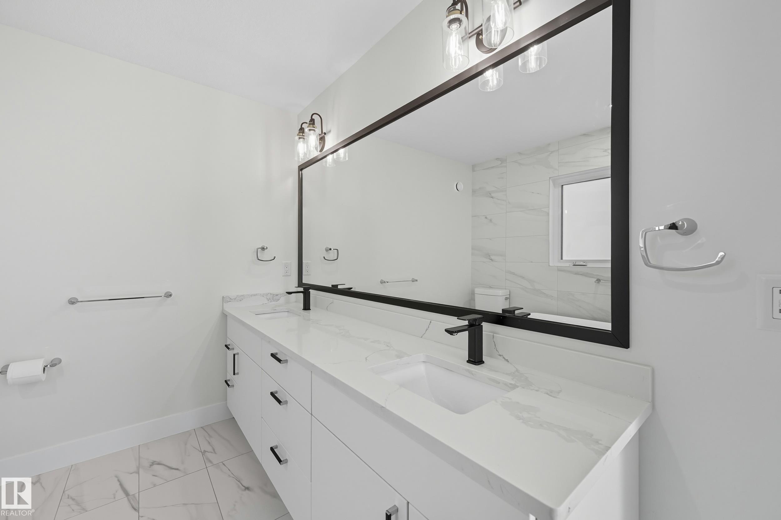 Photo 34 at 8806 85 Avenue NW, Bonnie Doon, Edmonton