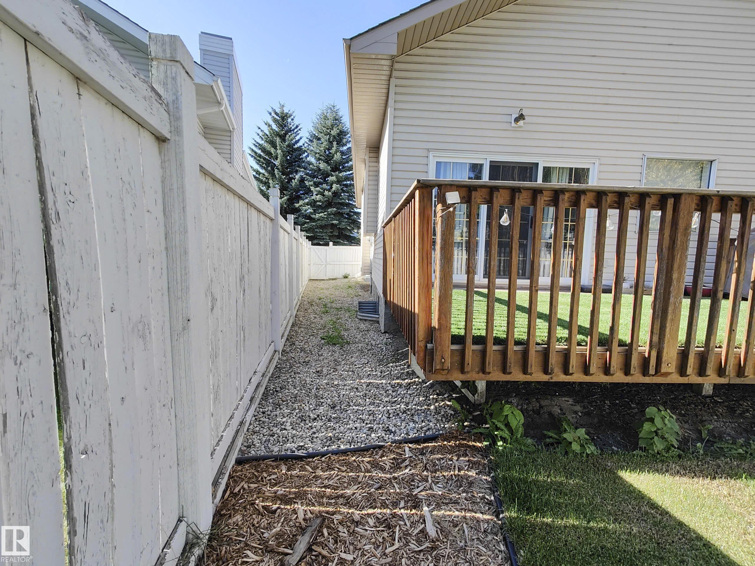 Photo 11 at 215 Peter Close NW, Potter Greens, Edmonton