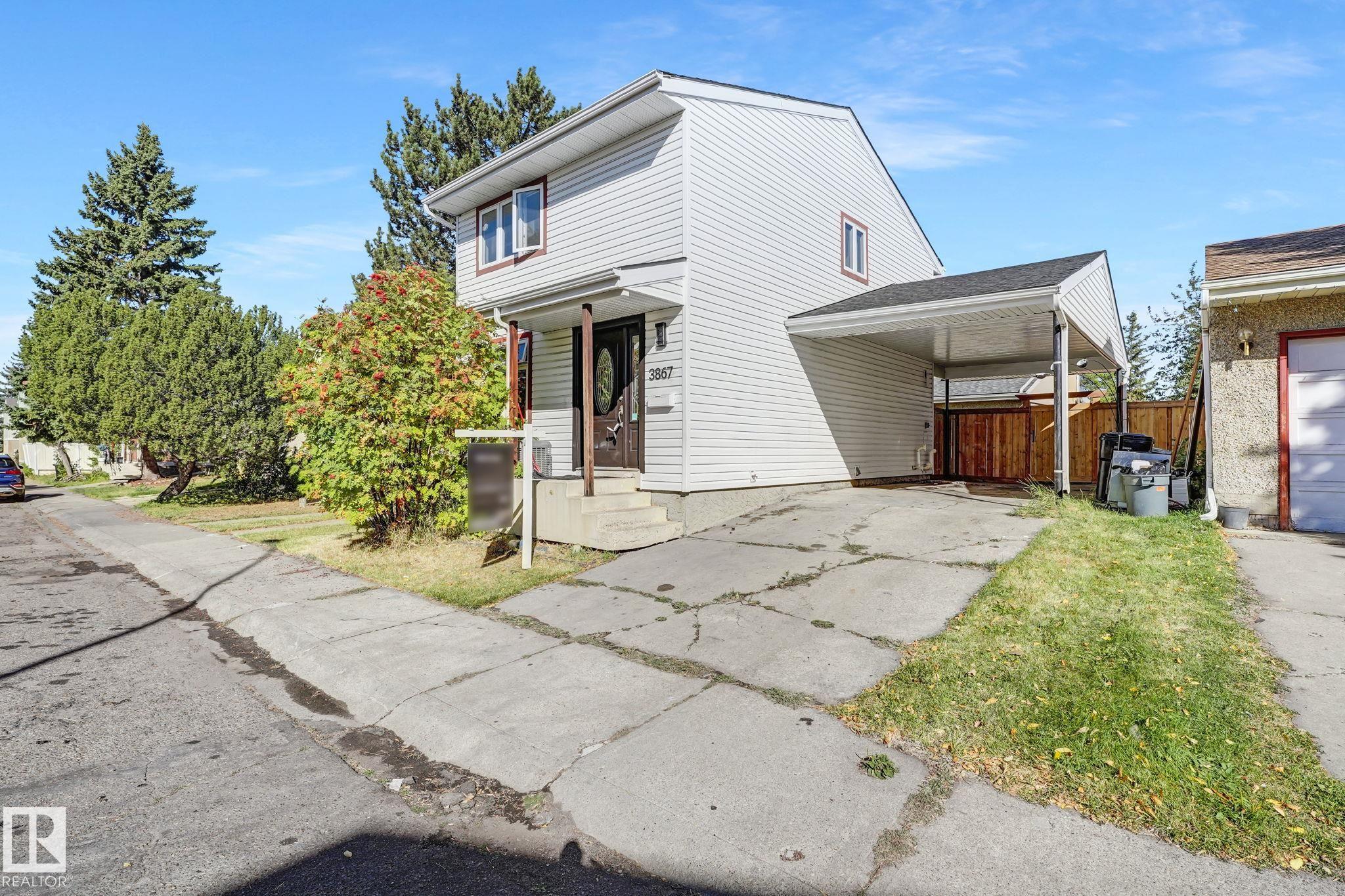 Photo 2 at 3867 85 Street NW, Richfield, Edmonton