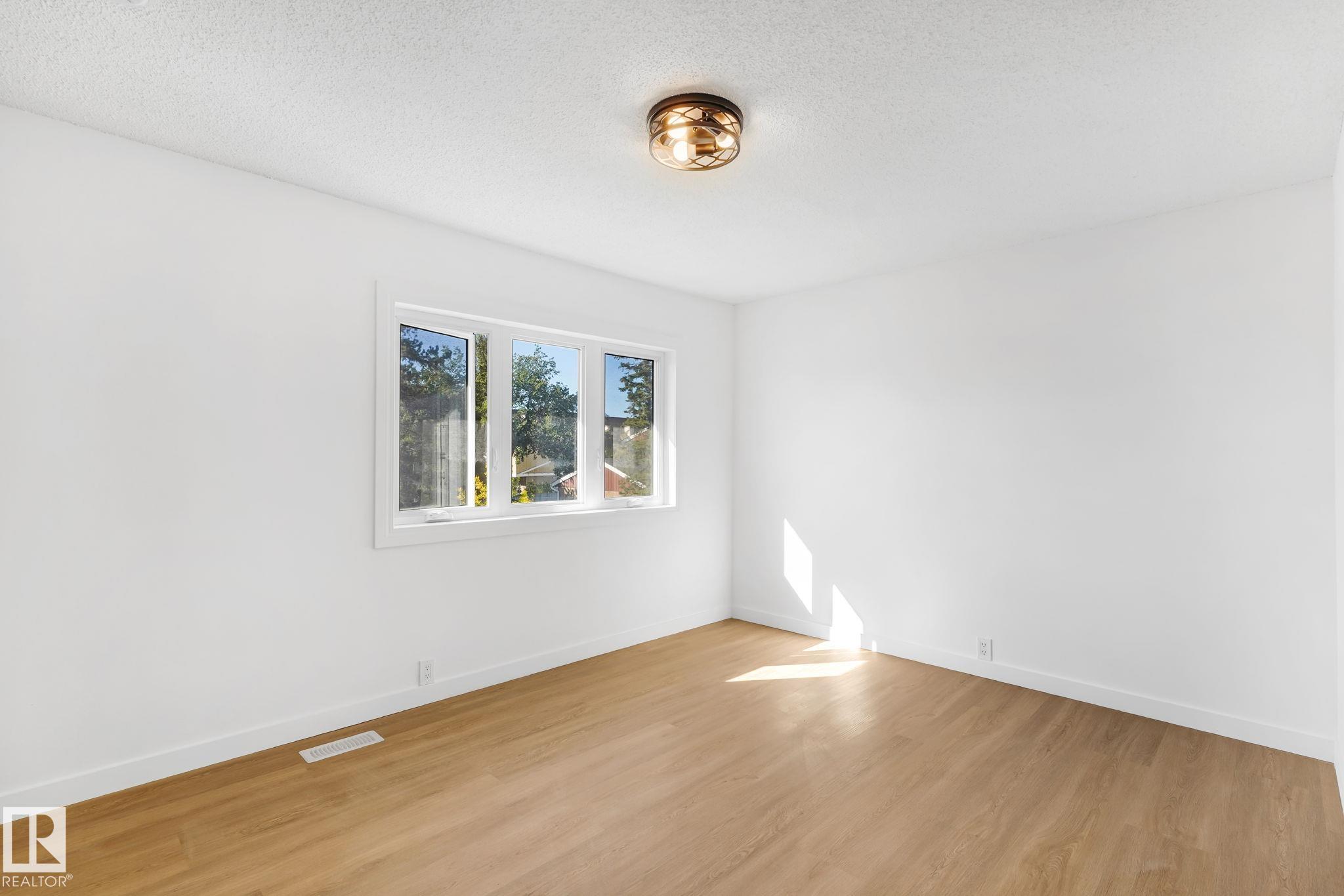 Photo 23 at 3867 85 Street NW, Richfield, Edmonton