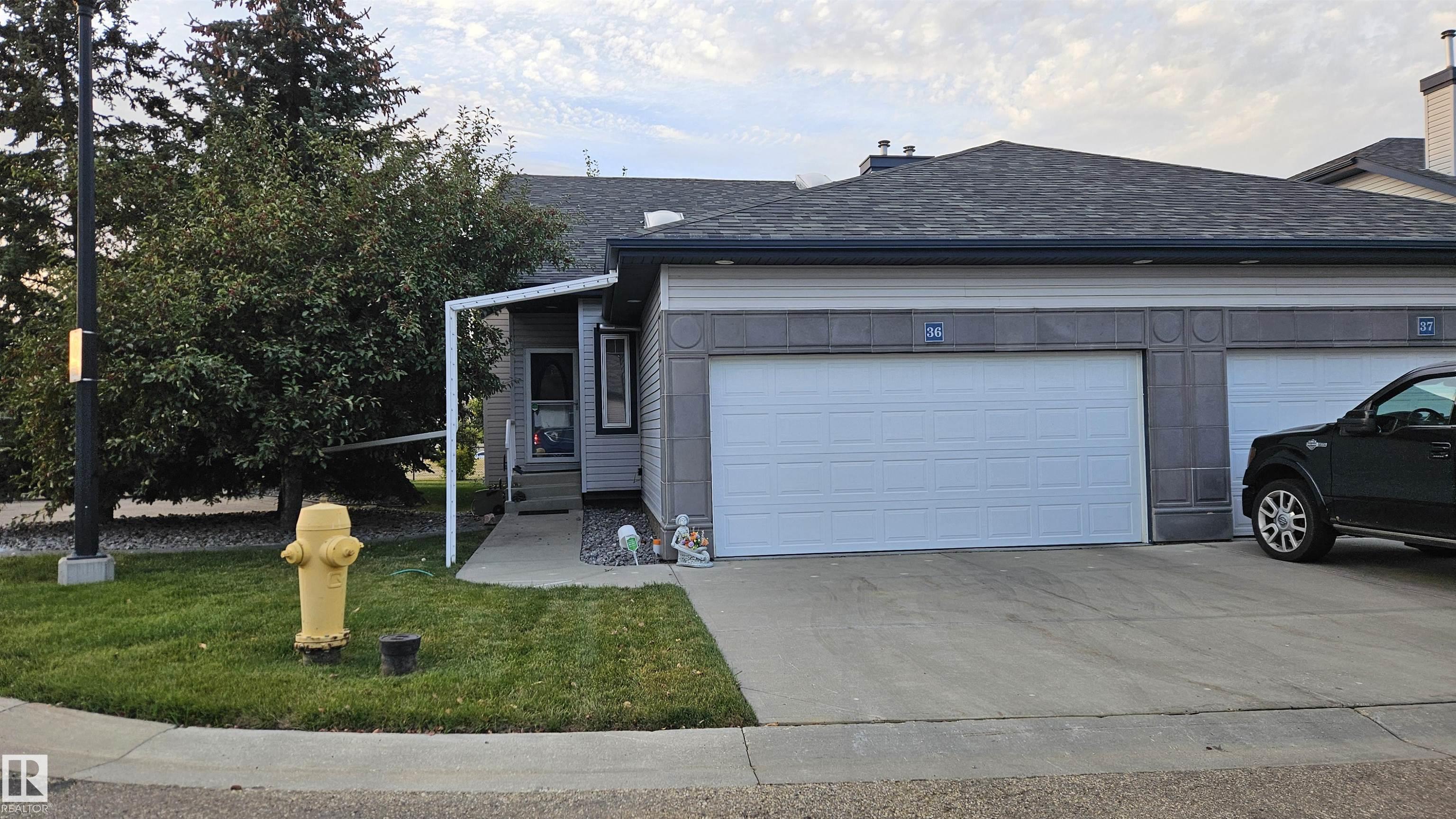 36 - 3003 34 Avenue NW, Wild Rose, Edmonton 