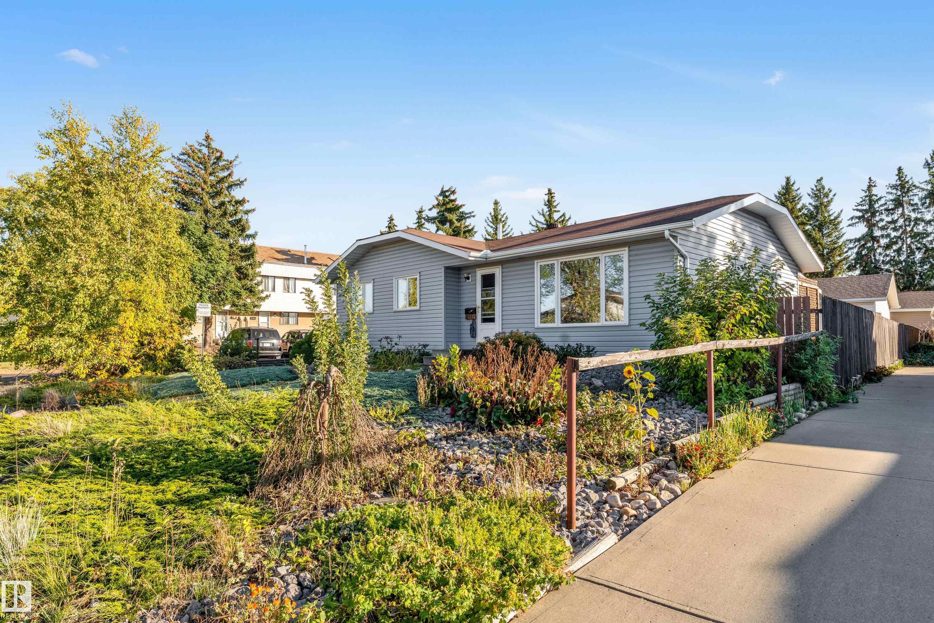 8103 14 Avenue NW, Satoo, Edmonton 