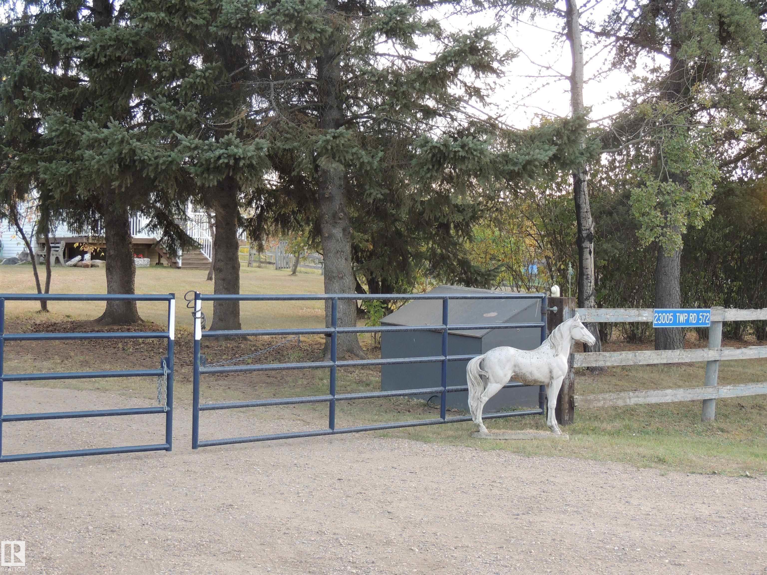 Photo 2 at 23005 Twp Road 572, Austin Acres, Rural Sturgeon County