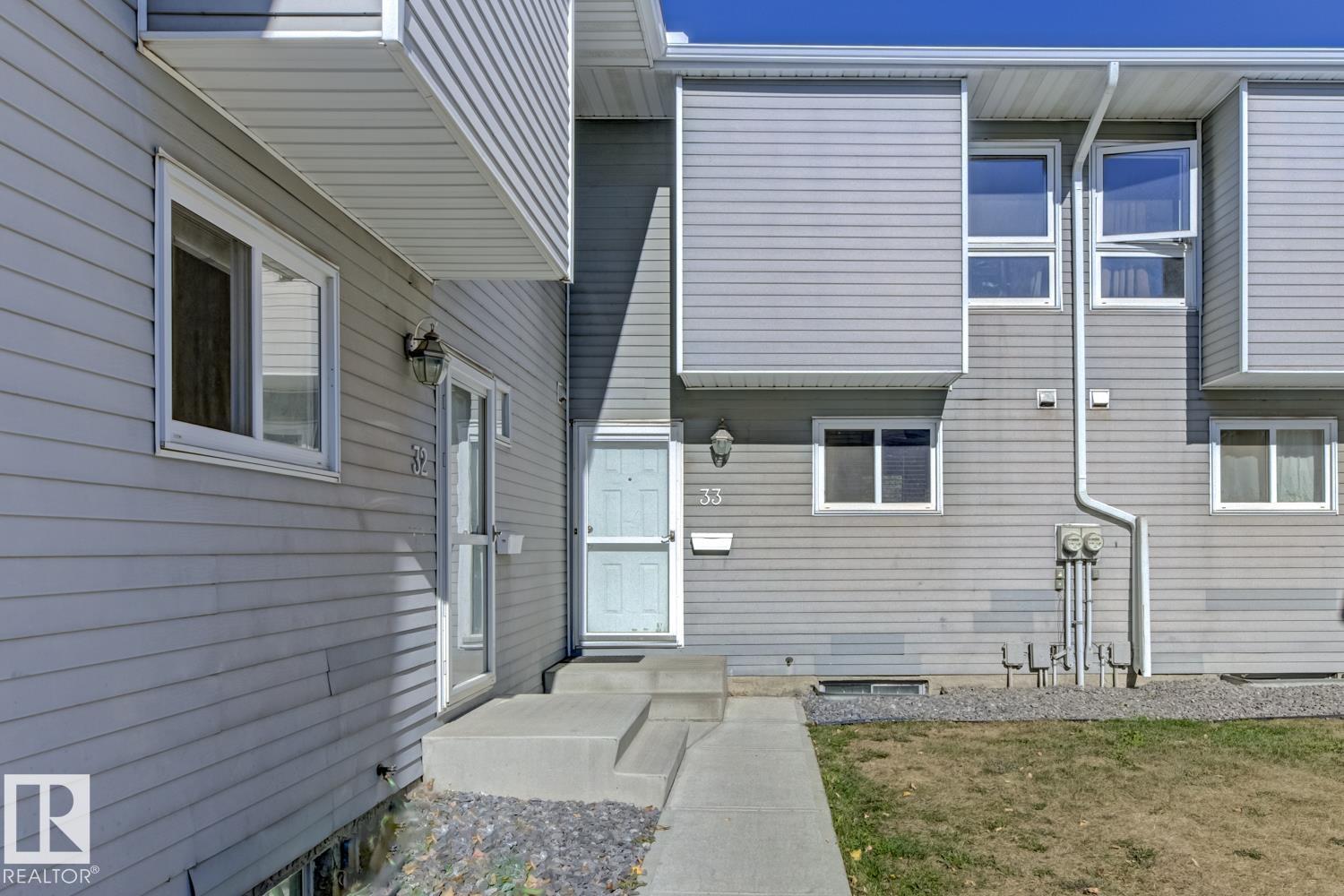 Photo 2 at 33 - 15710 Beaumaris Road NW, Beaumaris, Edmonton