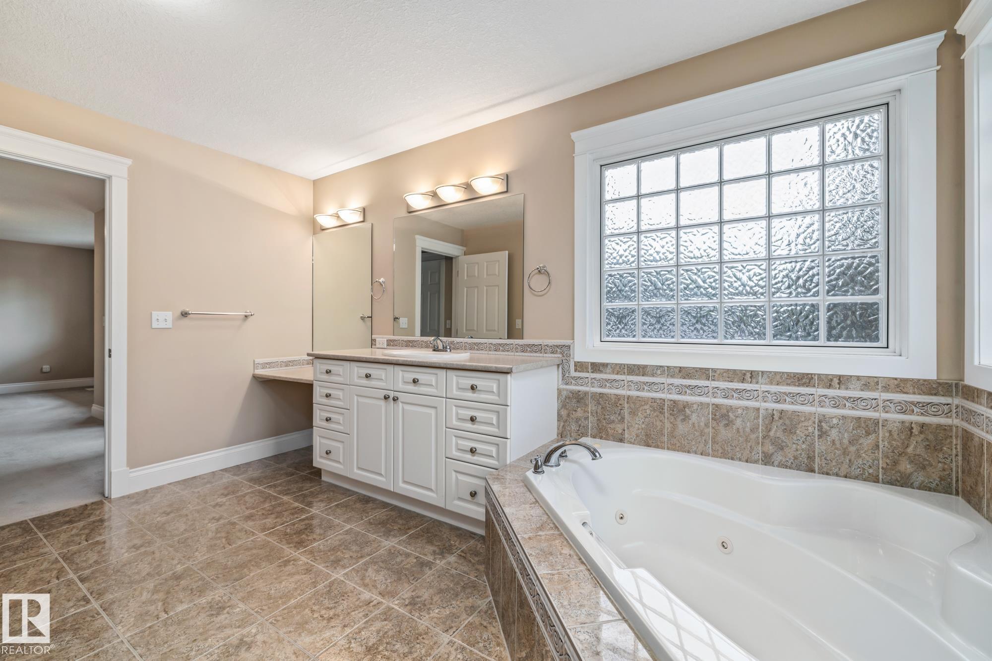 Photo 37 at 9319 93 Street NW, Bonnie Doon, Edmonton