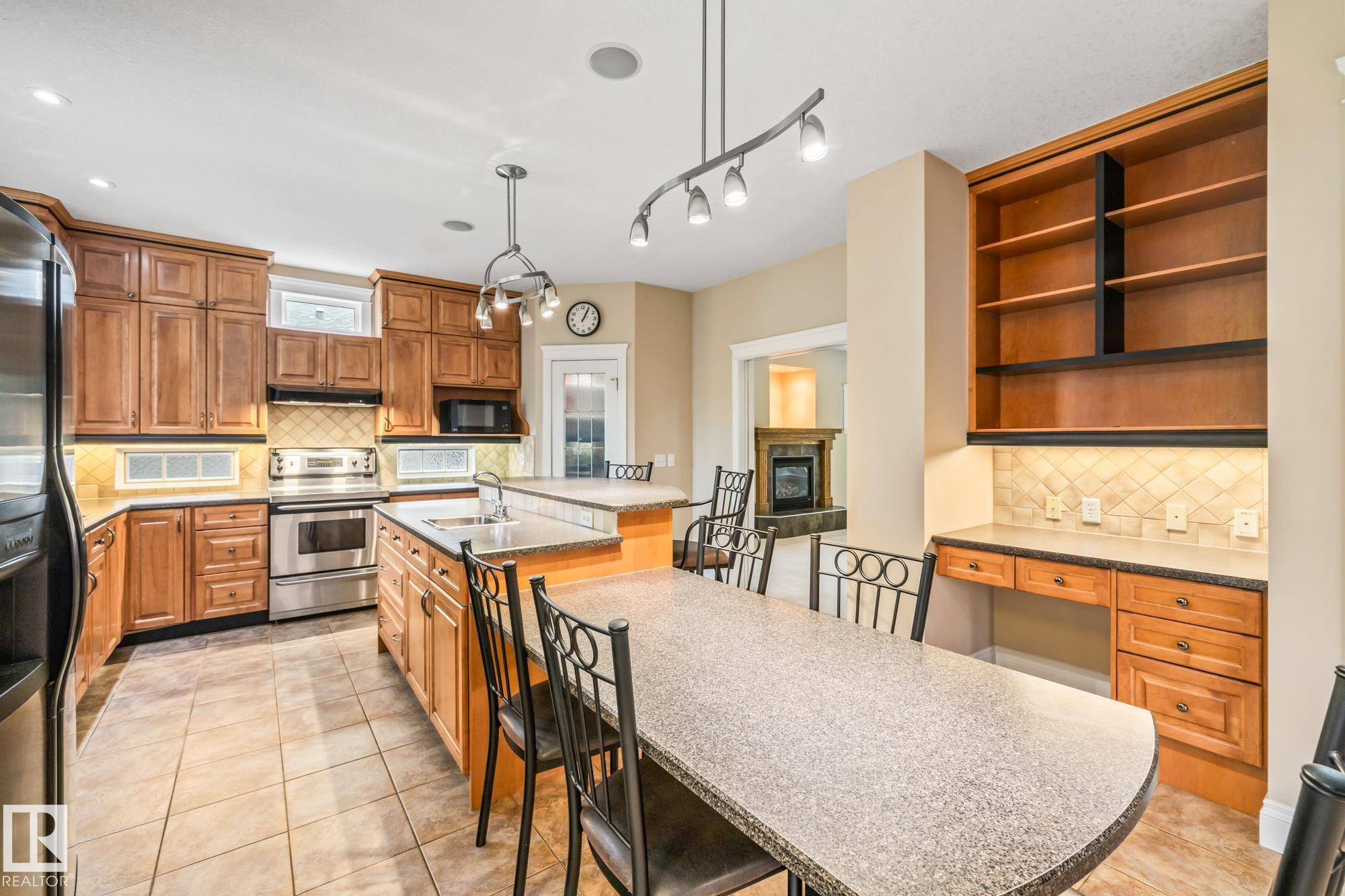 Photo 6 at 9319 93 Street NW, Bonnie Doon, Edmonton