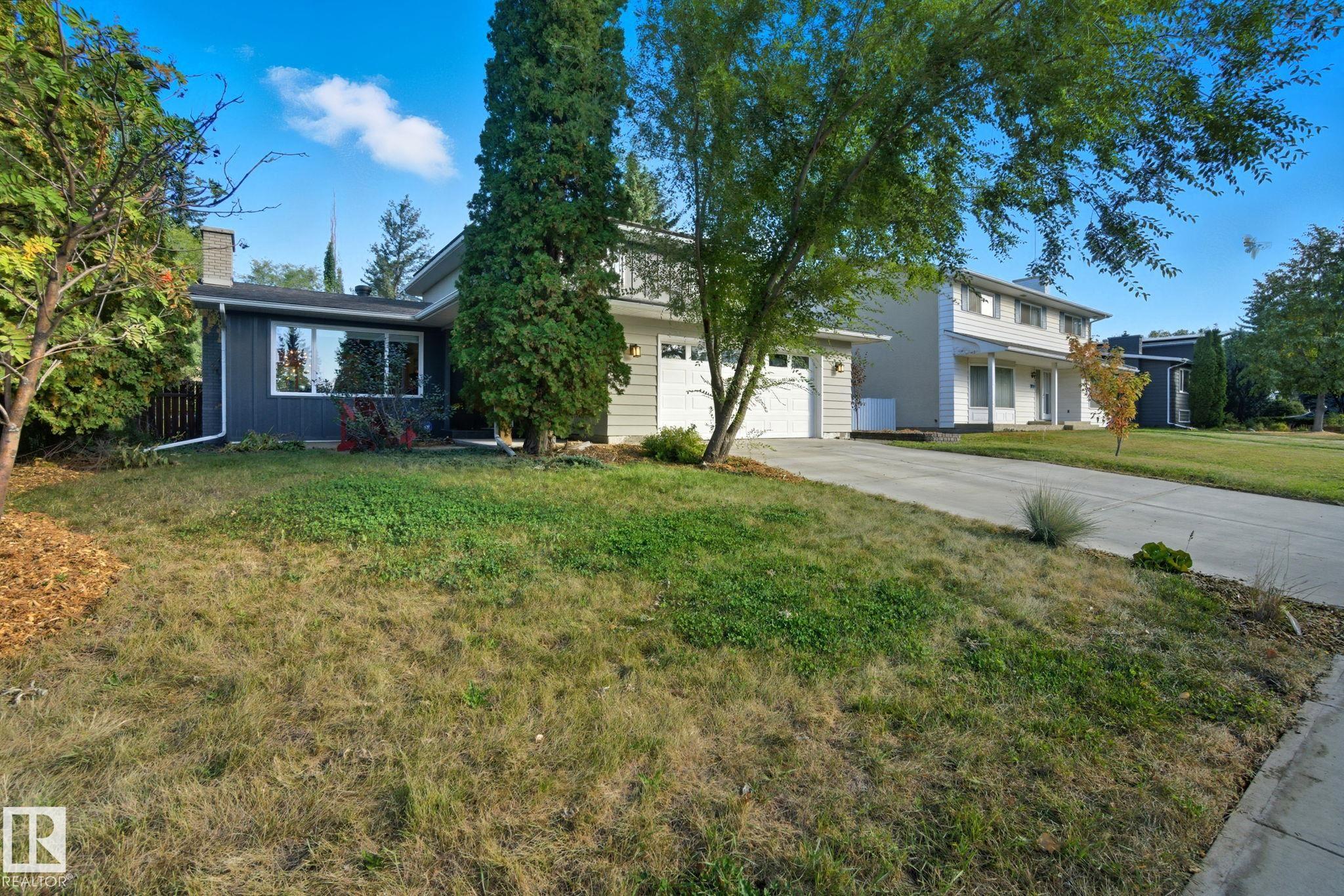 Photo 3 at 12436 Lansdowne Drive NW, Lansdowne, Edmonton