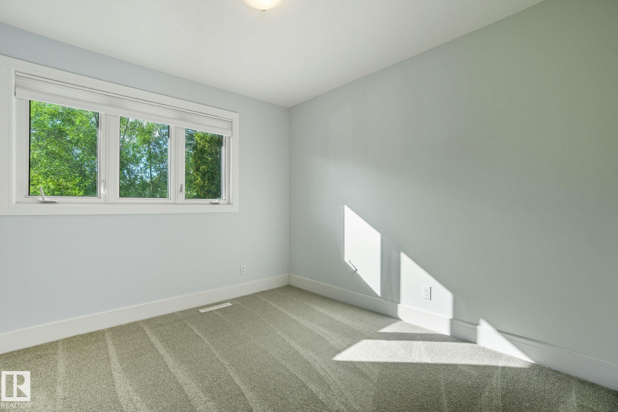 Photo 36 at 12436 Lansdowne Drive NW, Lansdowne, Edmonton