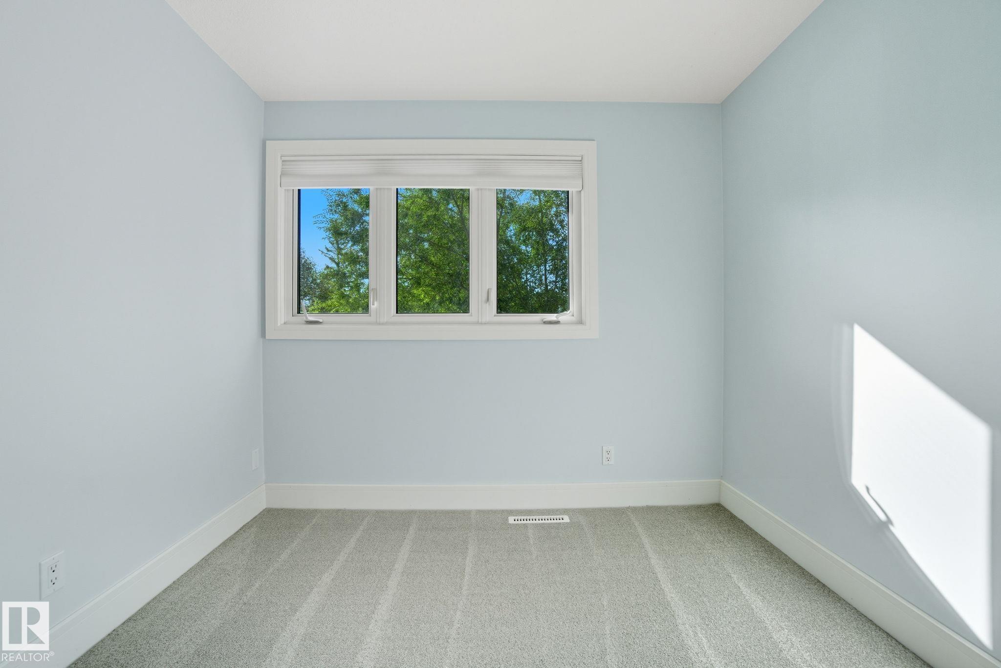 Photo 37 at 12436 Lansdowne Drive NW, Lansdowne, Edmonton