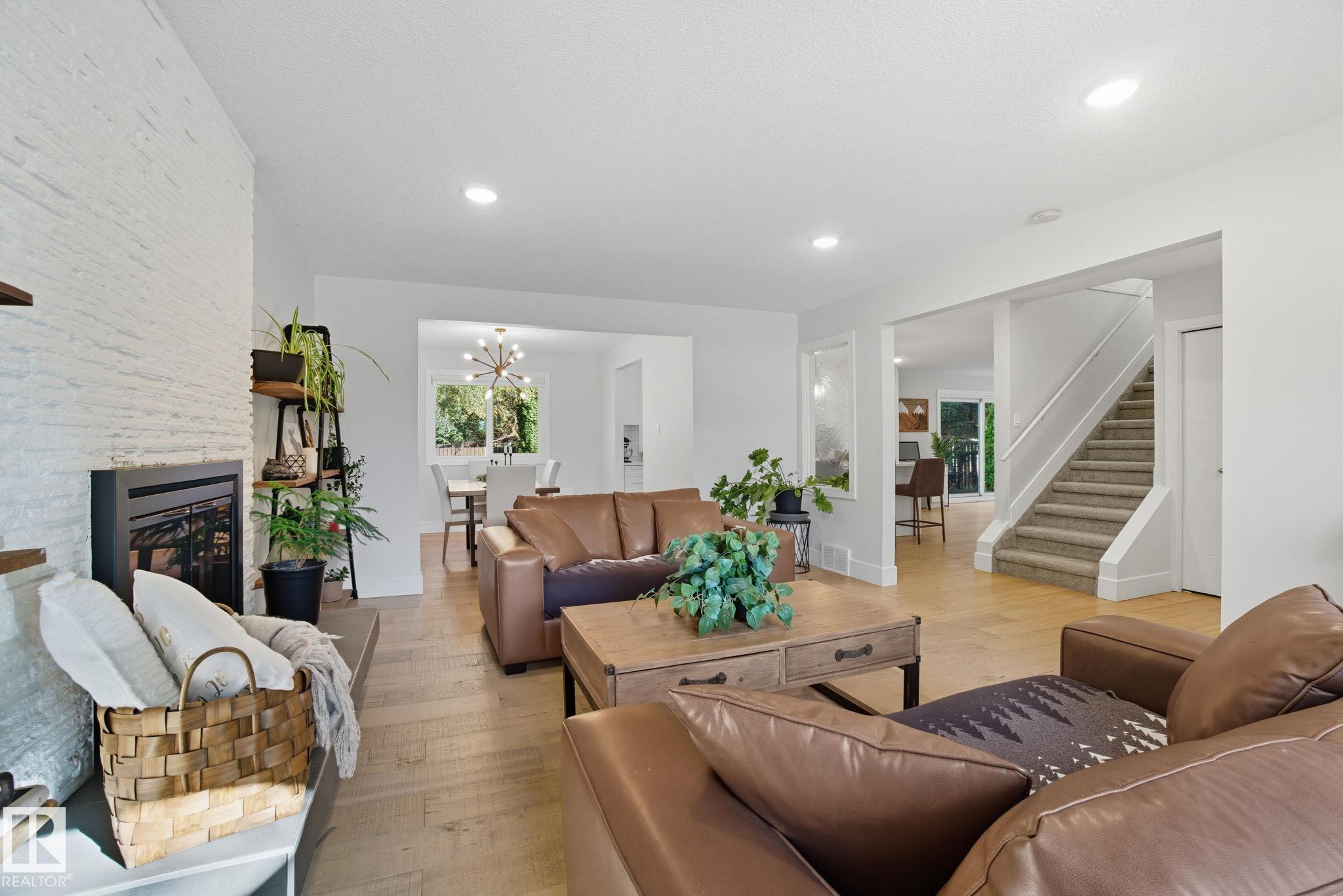 Photo 8 at 12436 Lansdowne Drive NW, Lansdowne, Edmonton