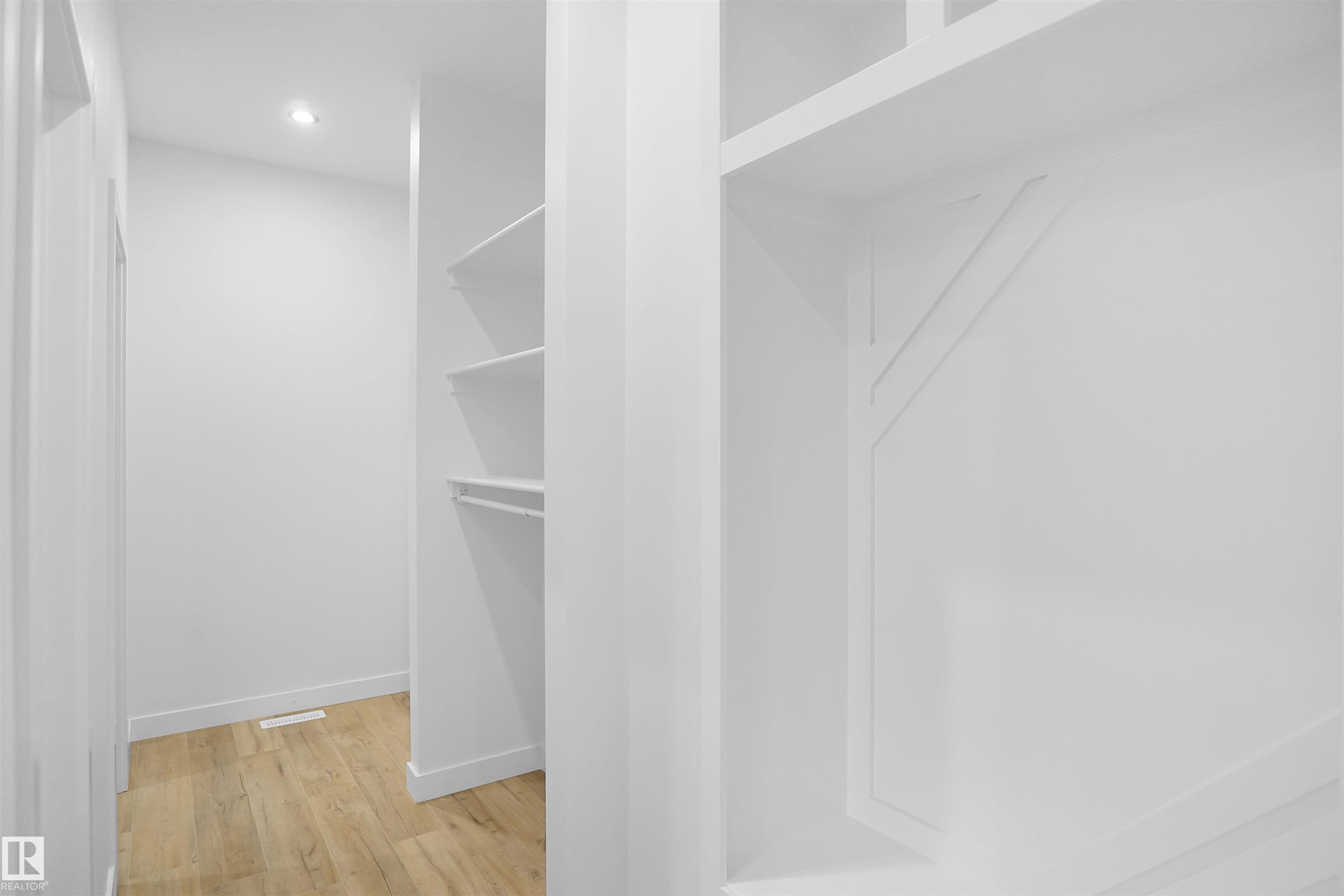 Photo 5 at 4 Axelwood Cresent, Jesperdale, Spruce Grove