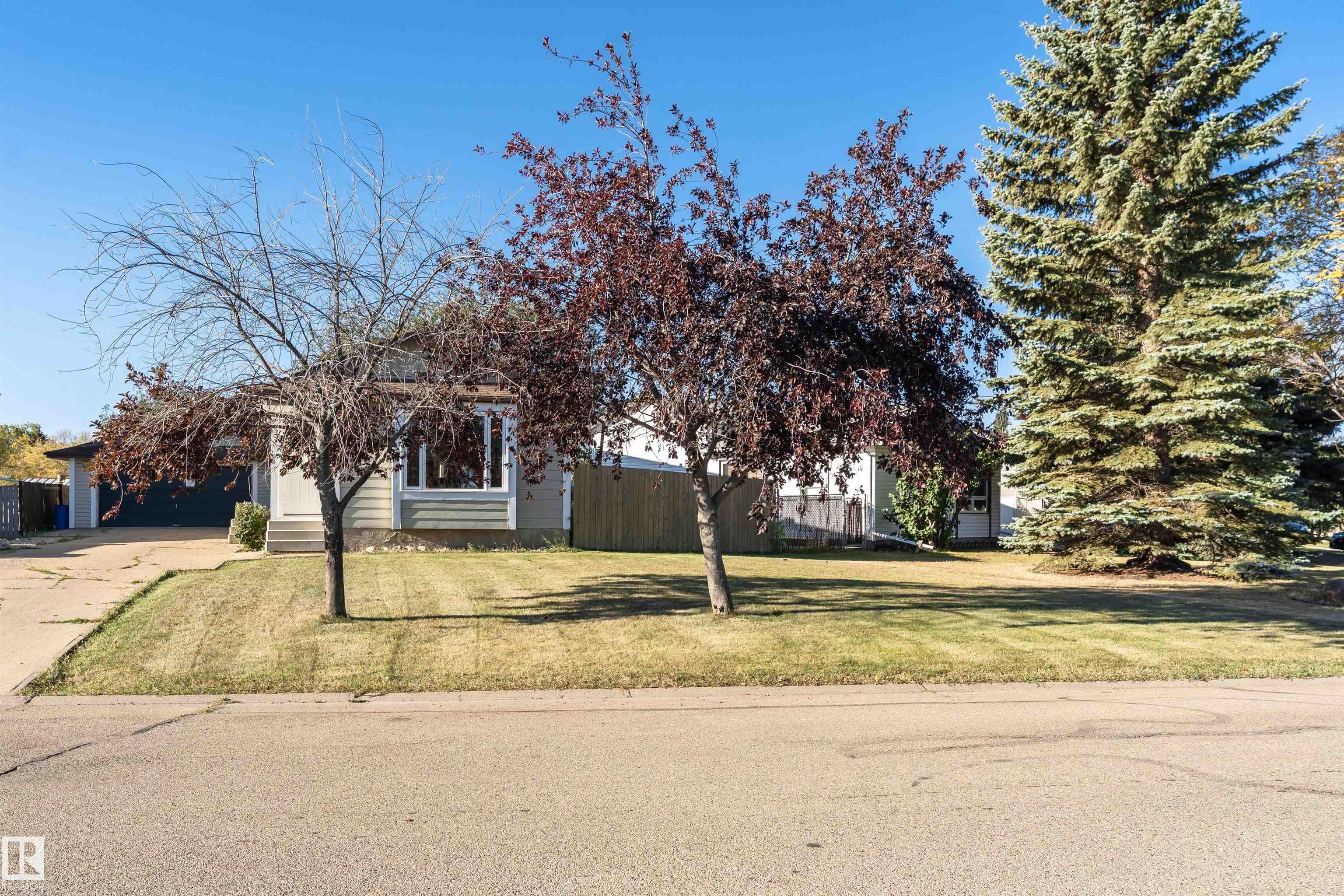 Photo 2 at 9009 102 Avenue, Morinville
