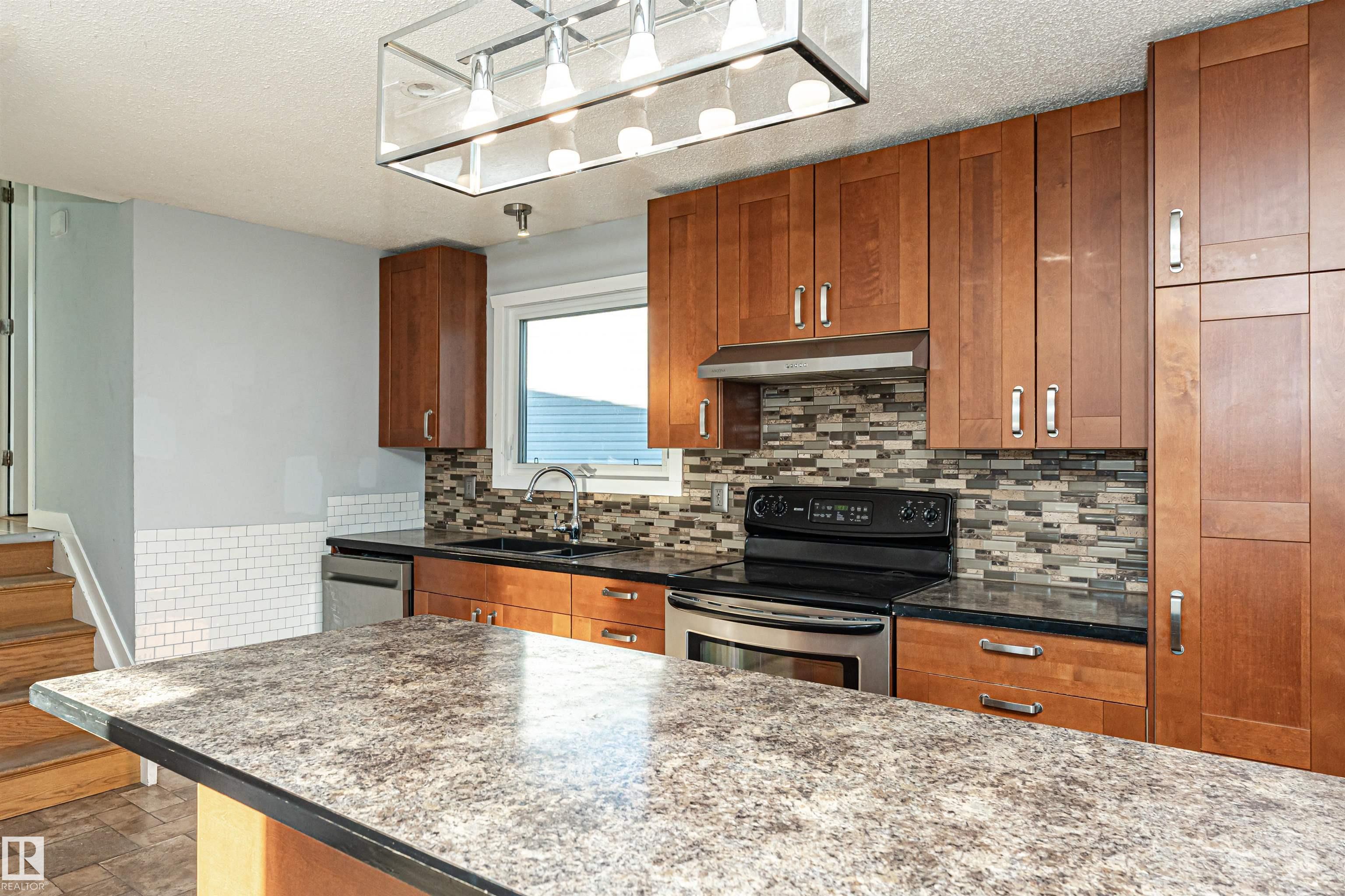 Photo 15 at 9009 102 Avenue, Morinville