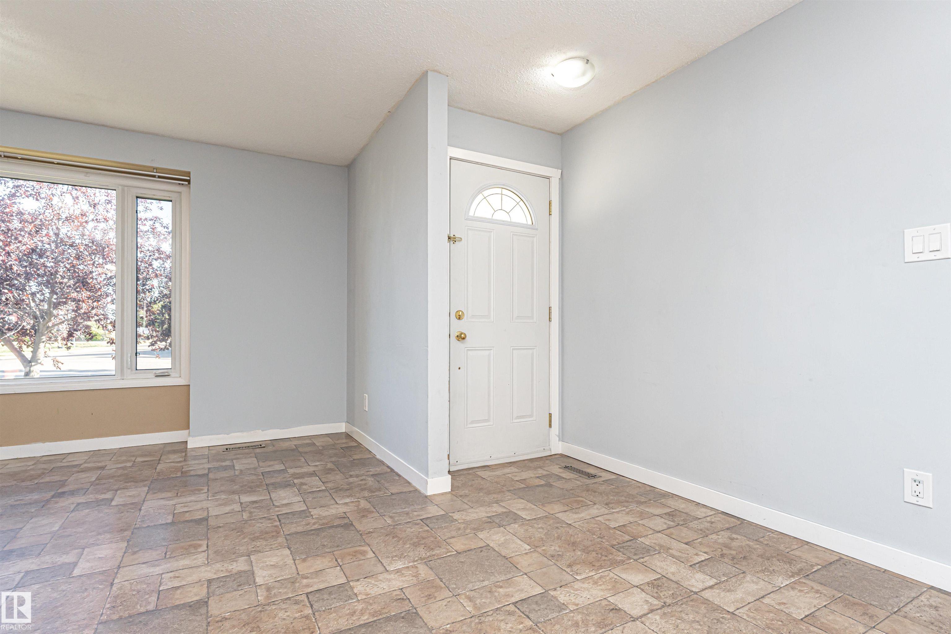 Photo 5 at 9009 102 Avenue, Morinville