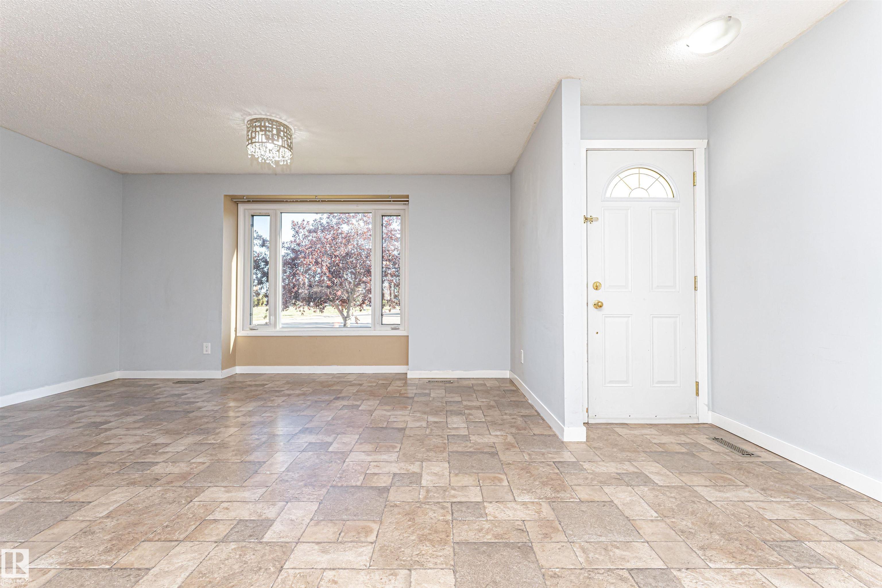 Photo 6 at 9009 102 Avenue, Morinville