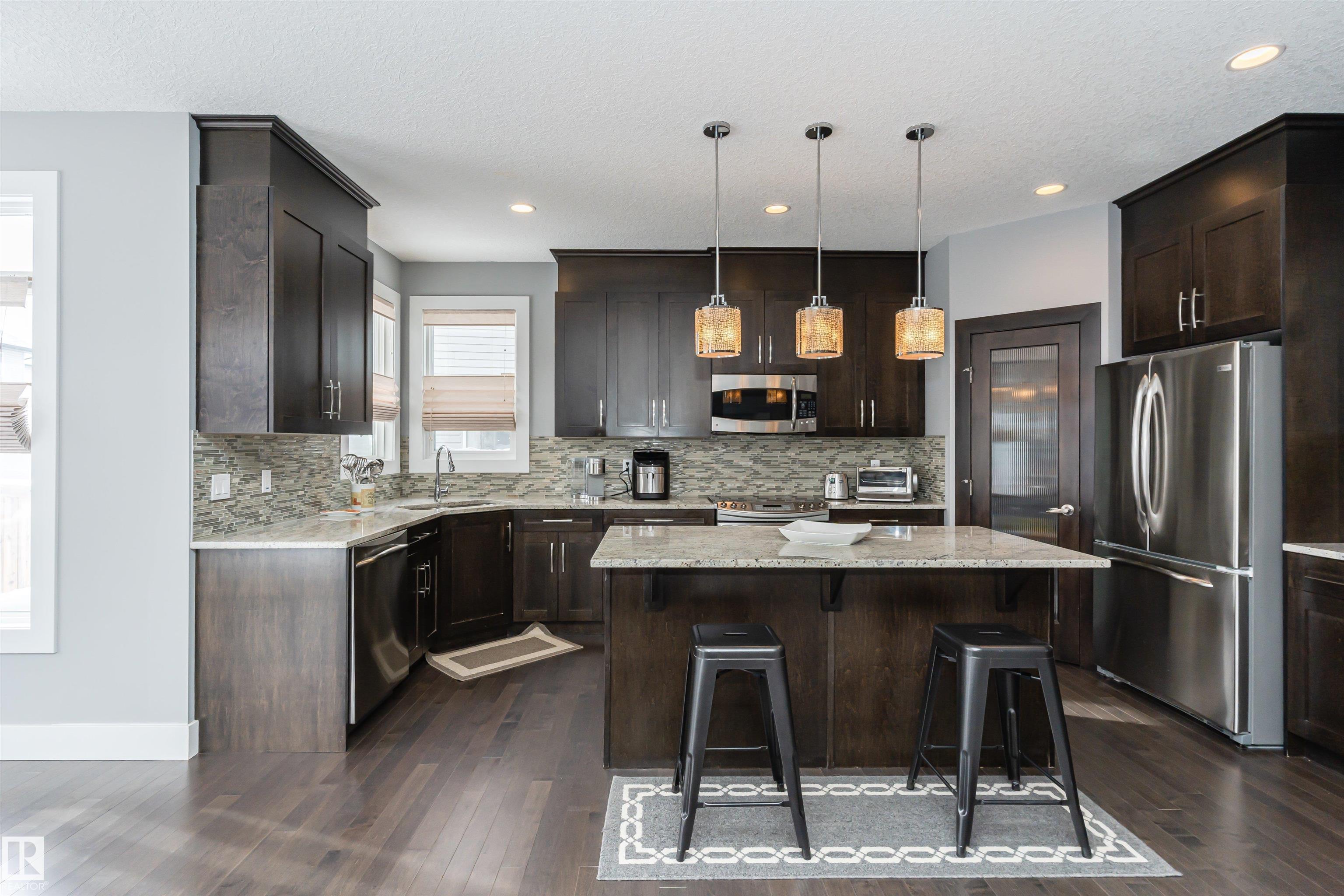 Photo 14 at 837 Hodgins Road NW, The Hamptons, Edmonton