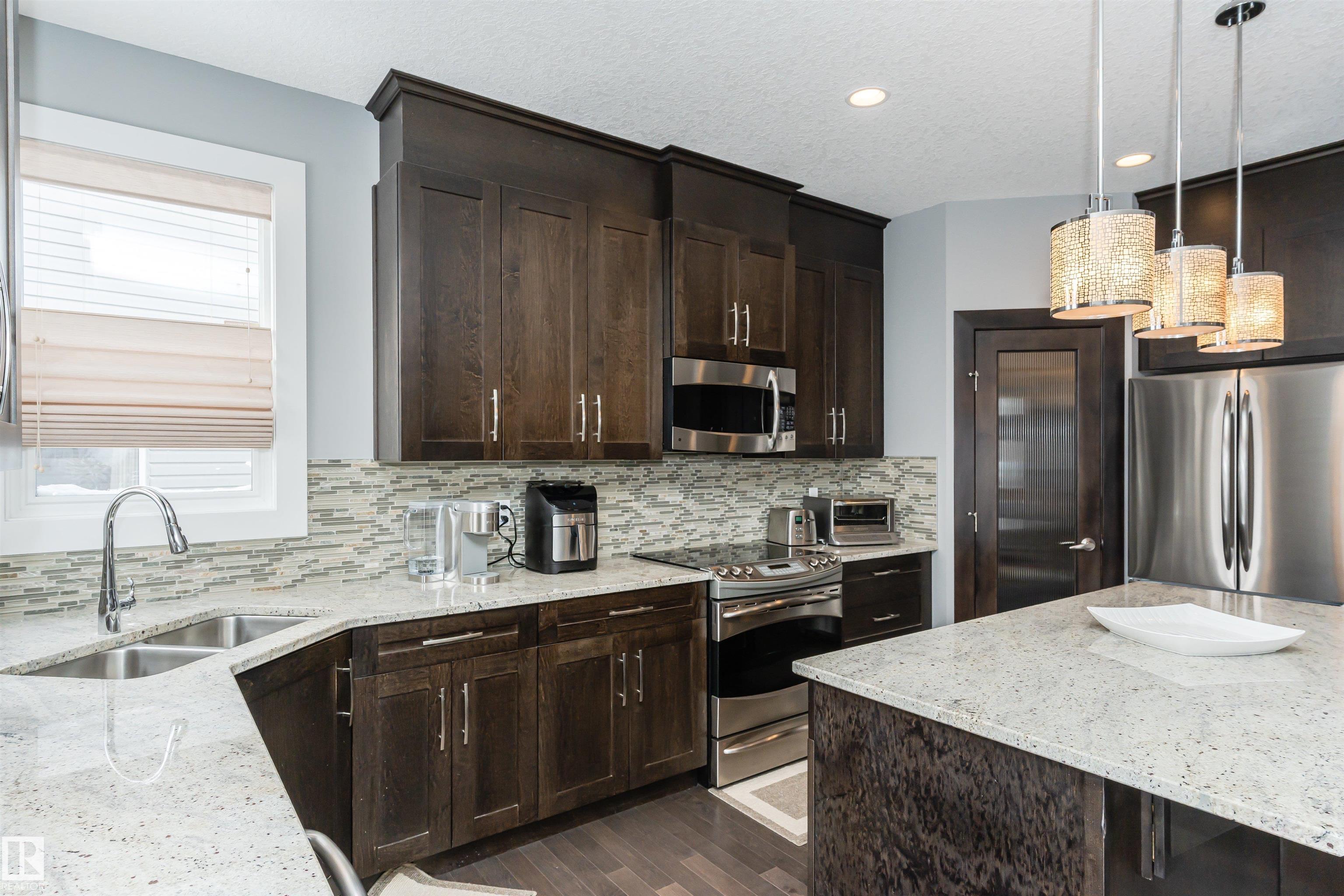 Photo 16 at 837 Hodgins Road NW, The Hamptons, Edmonton