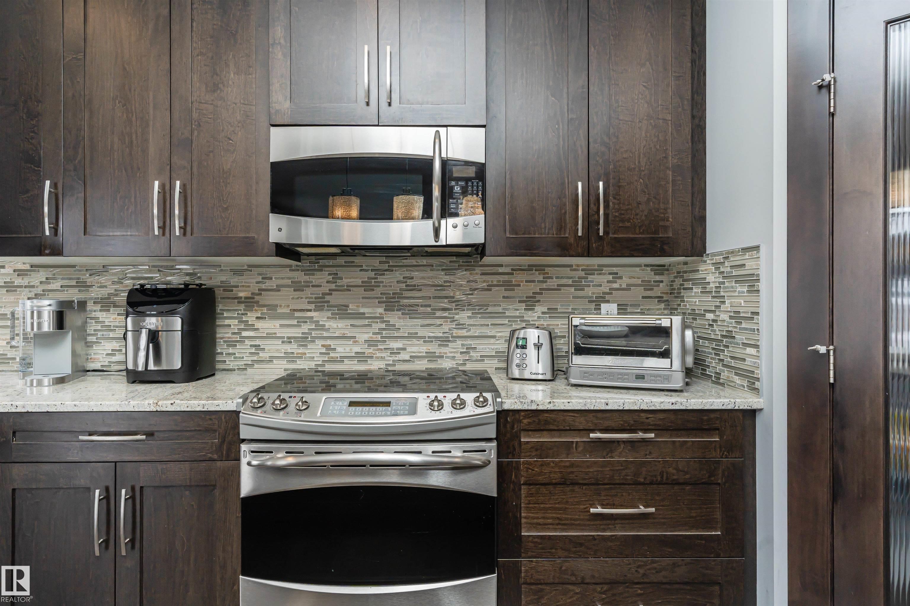 Photo 17 at 837 Hodgins Road NW, The Hamptons, Edmonton