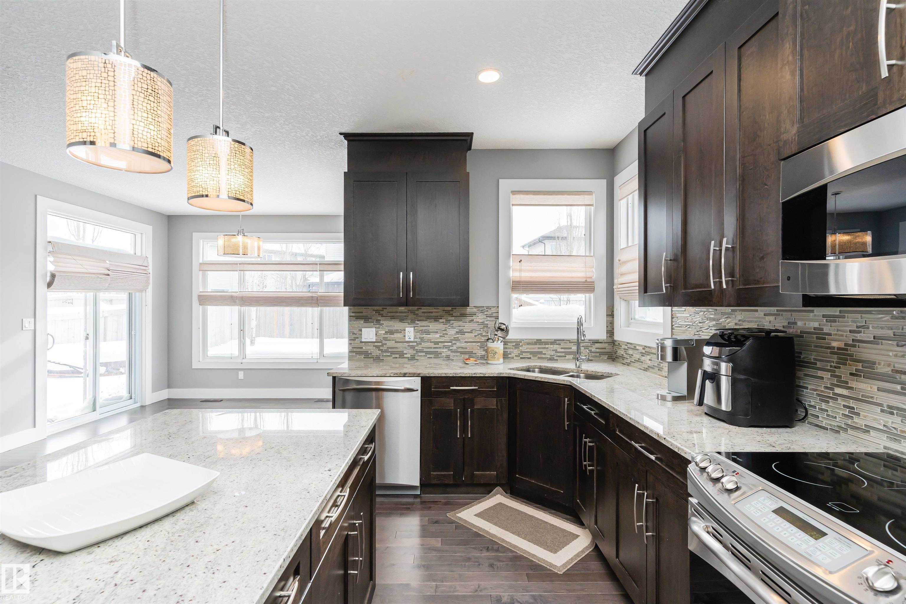 Photo 18 at 837 Hodgins Road NW, The Hamptons, Edmonton