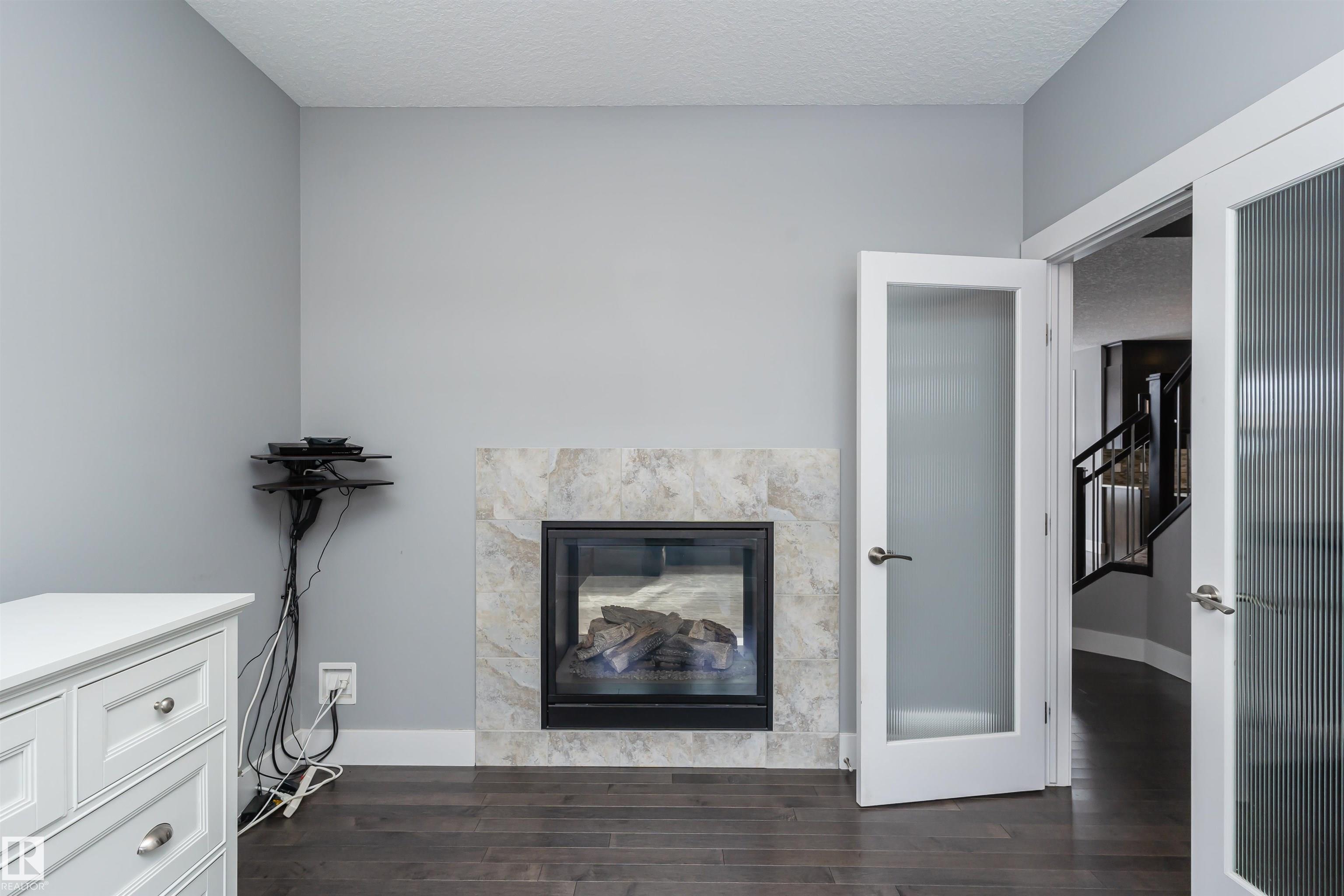 Photo 7 at 837 Hodgins Road NW, The Hamptons, Edmonton