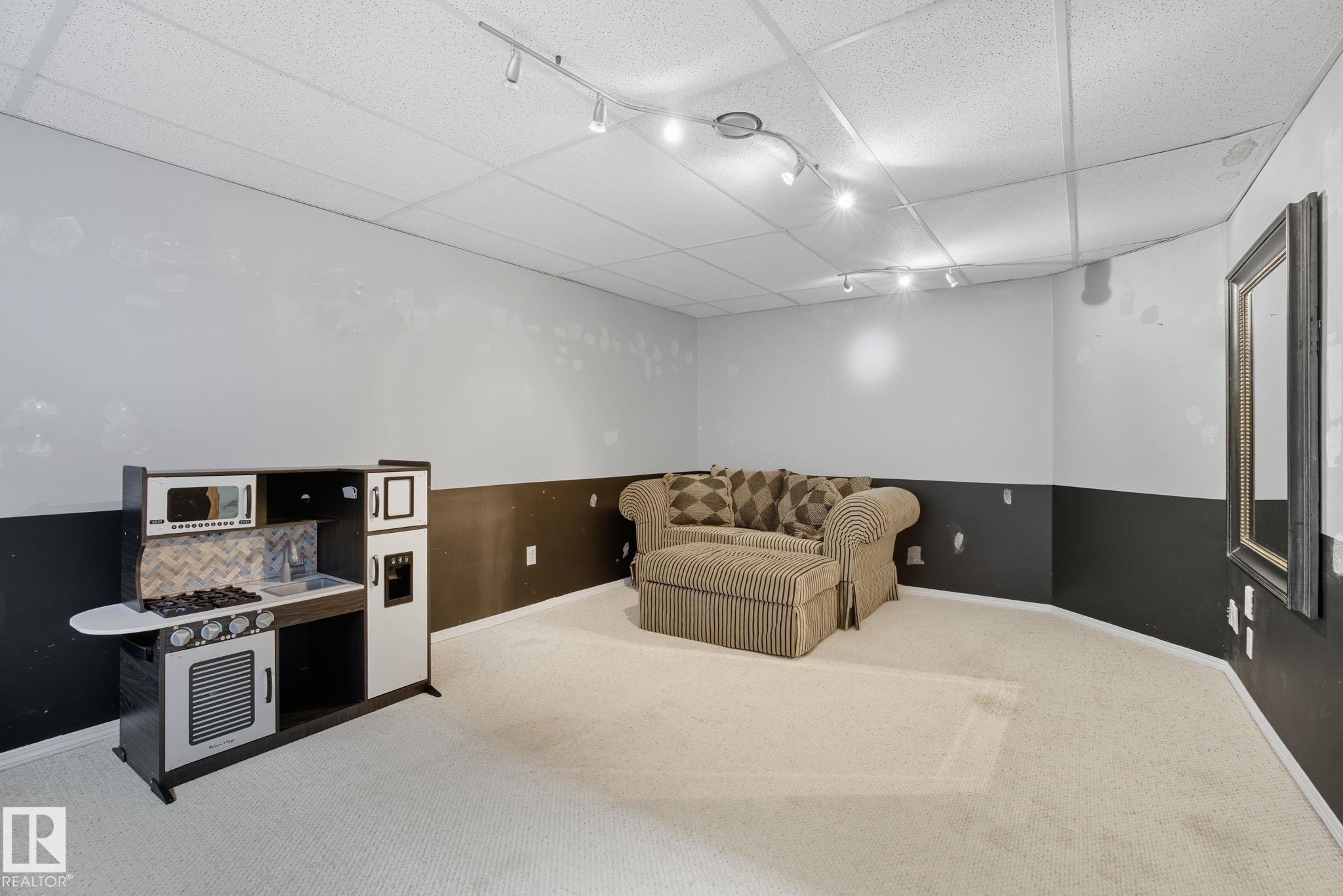 Photo 31 at 1438 Grant Way NW, Glastonbury, Edmonton