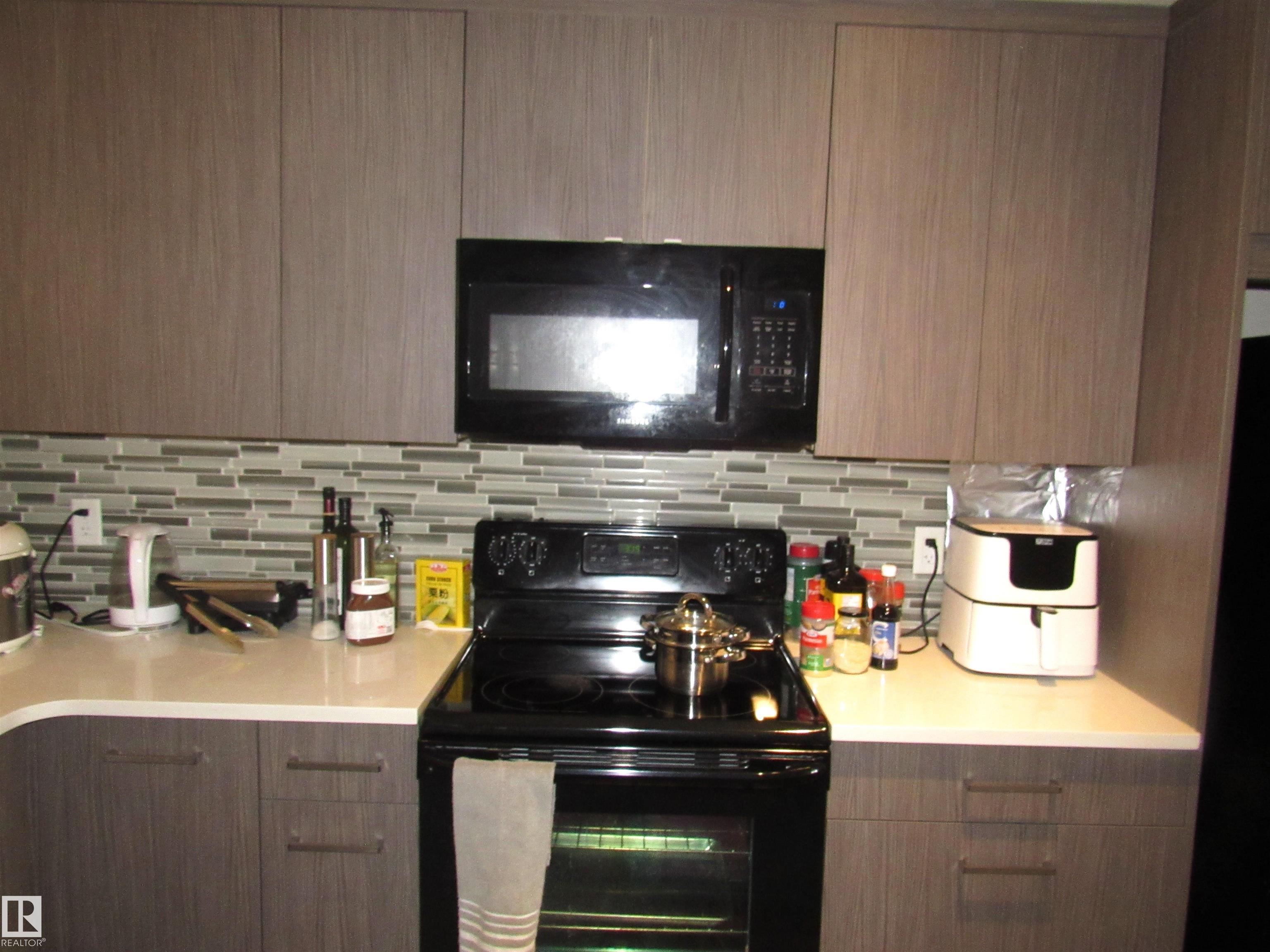 Photo 12 at 90 - 2560 Pegasus Boulevard NW, Griesbach, Edmonton