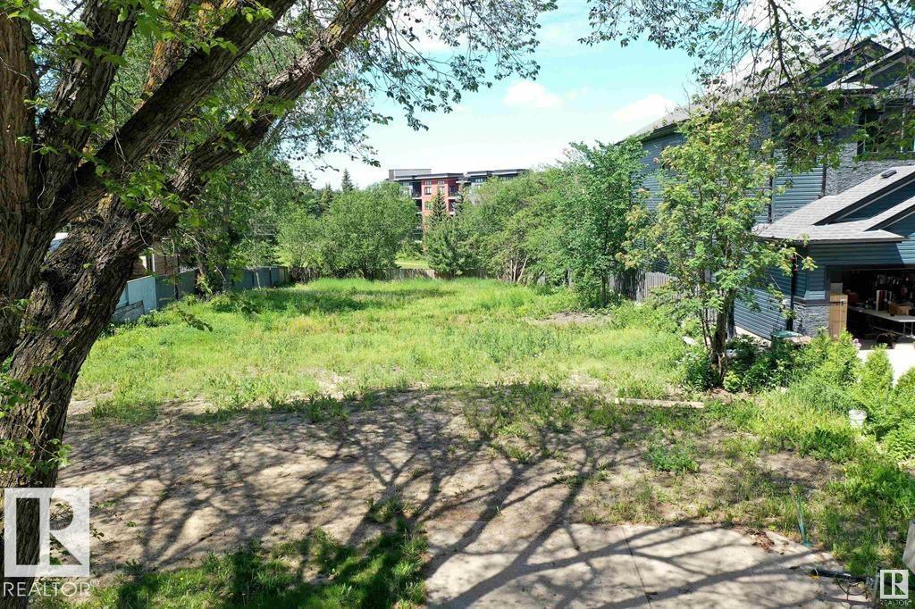 Photo 4 at 10B Grosvenor Boulevard, Grandin, St. Albert