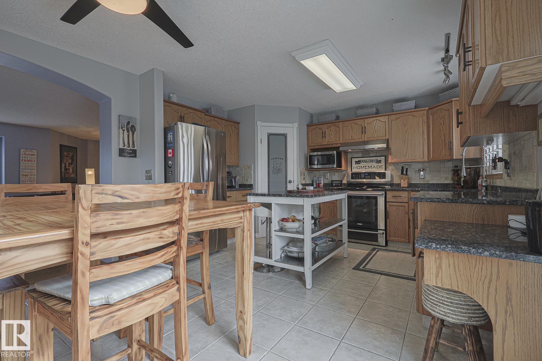 Photo 12 at 38 - 56220 Rge Road 230, Sturgeon Valley Estate, Rural Sturgeon County