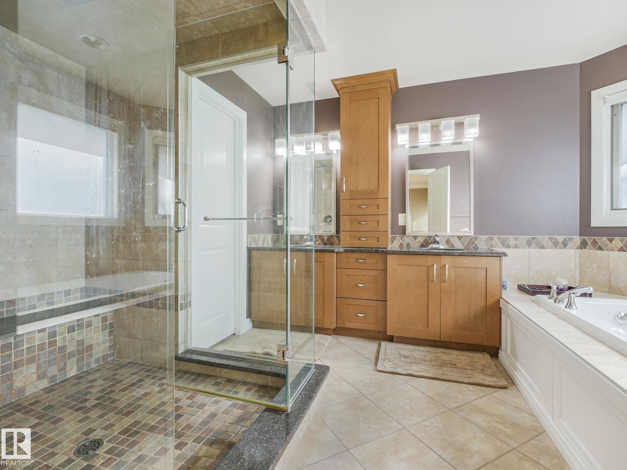 Photo 42 at 2408 Martell Crescent NW, Magrath Heights, Edmonton