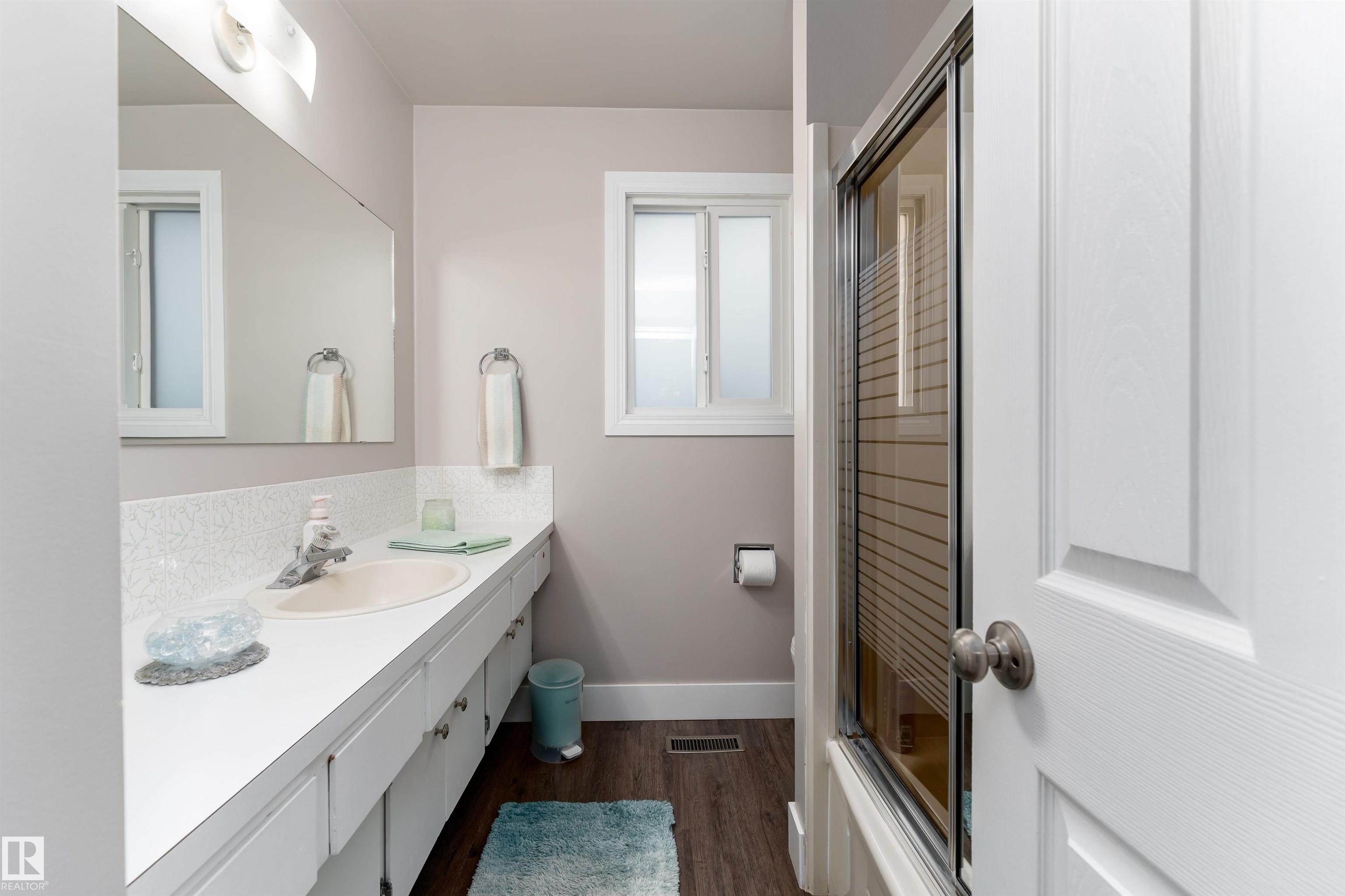 Photo 18 at 1031 Lueders Crescent, Westboro, Sherwood Park