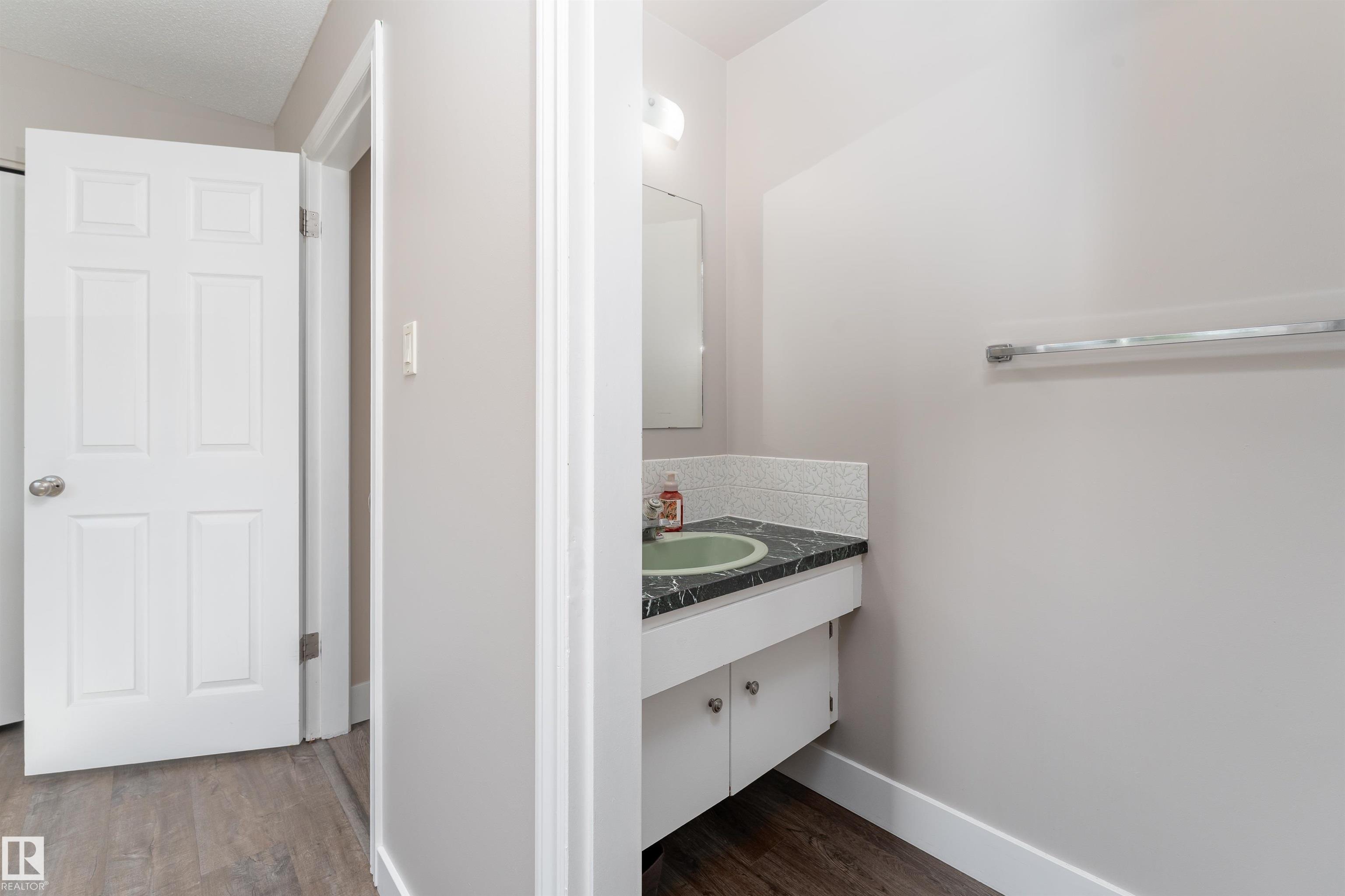Photo 23 at 1031 Lueders Crescent, Westboro, Sherwood Park