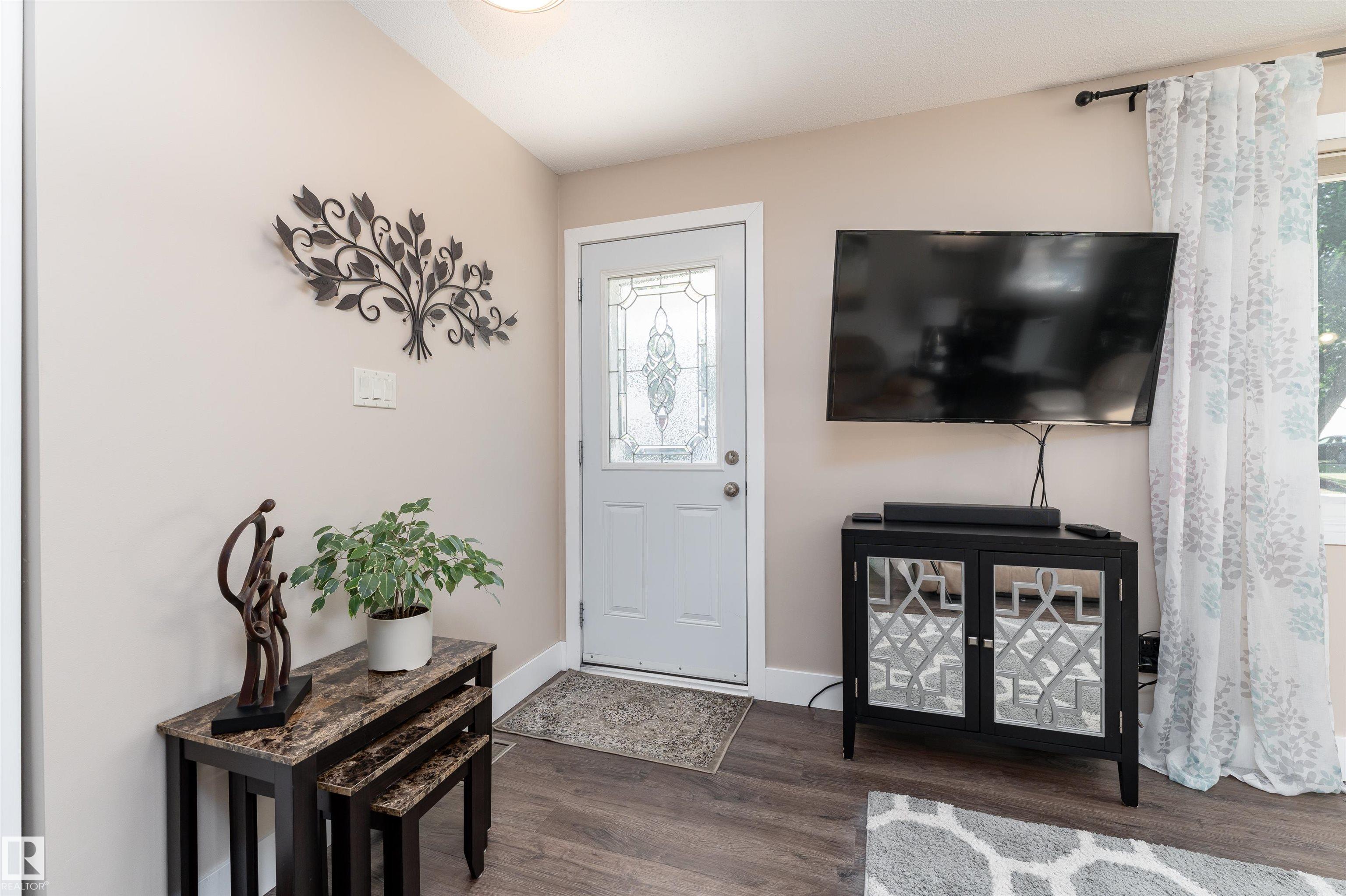 Photo 6 at 1031 Lueders Crescent, Westboro, Sherwood Park