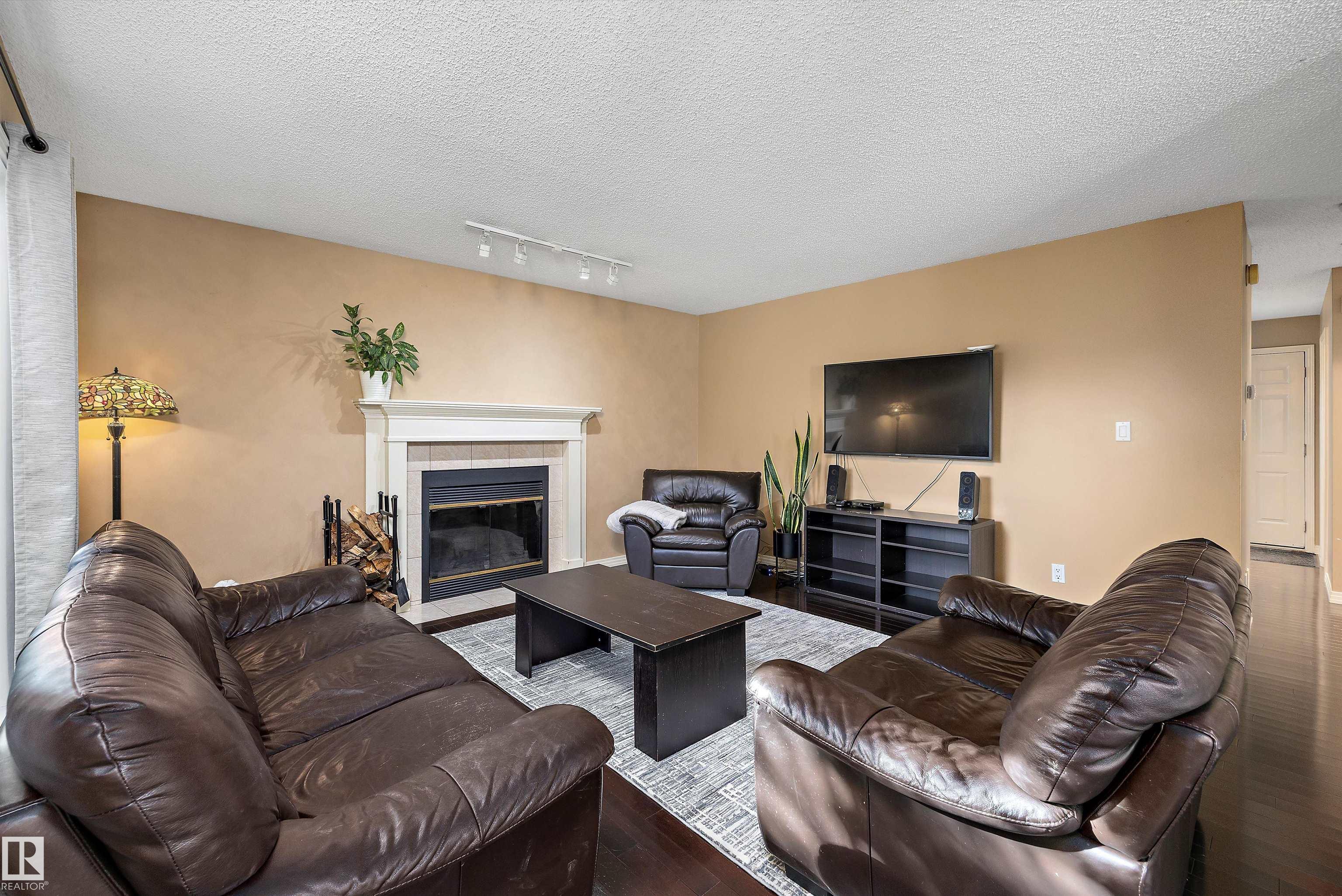 Photo 12 at 10 Delisle Court, Deer Ridge, St. Albert