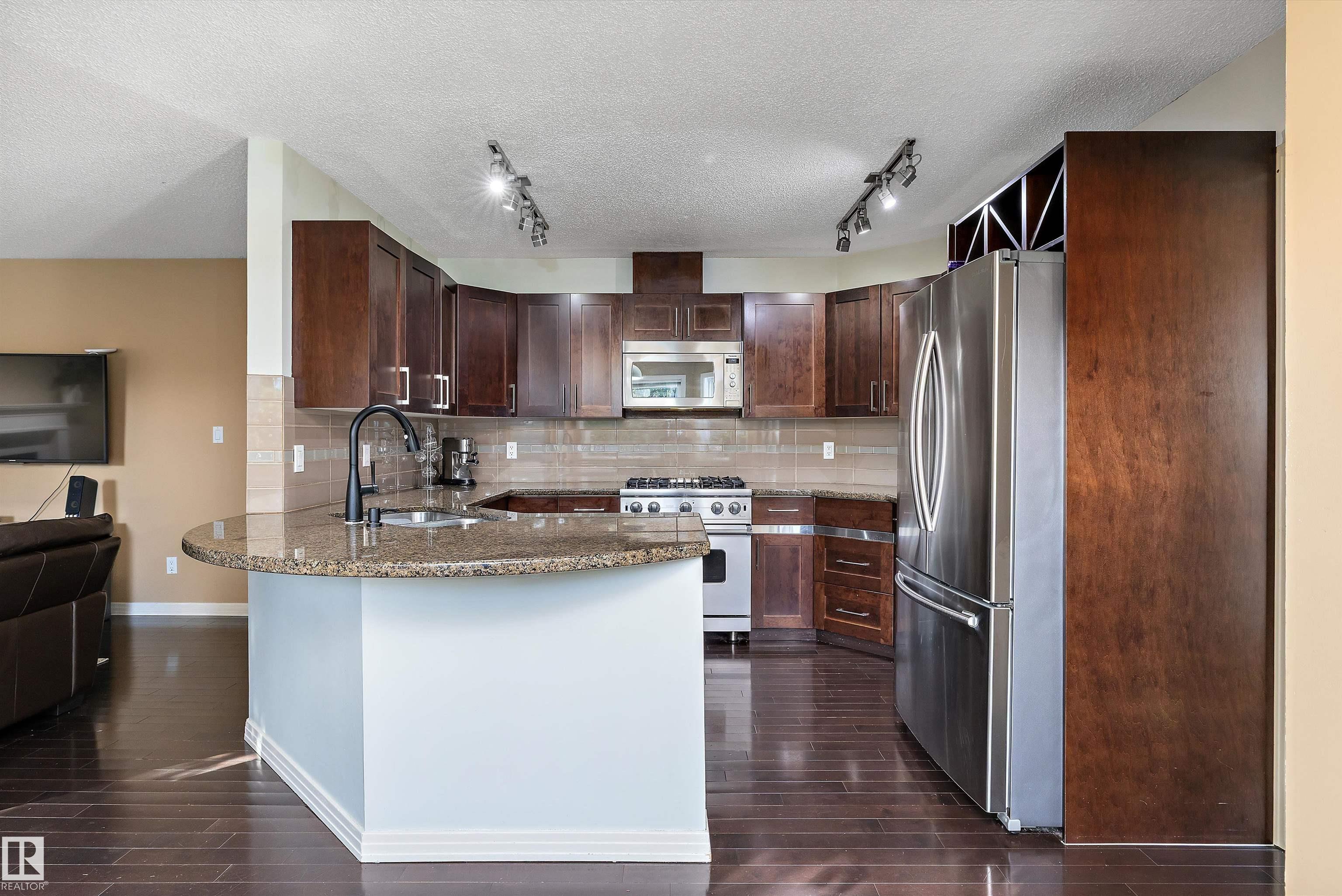 Photo 18 at 10 Delisle Court, Deer Ridge, St. Albert