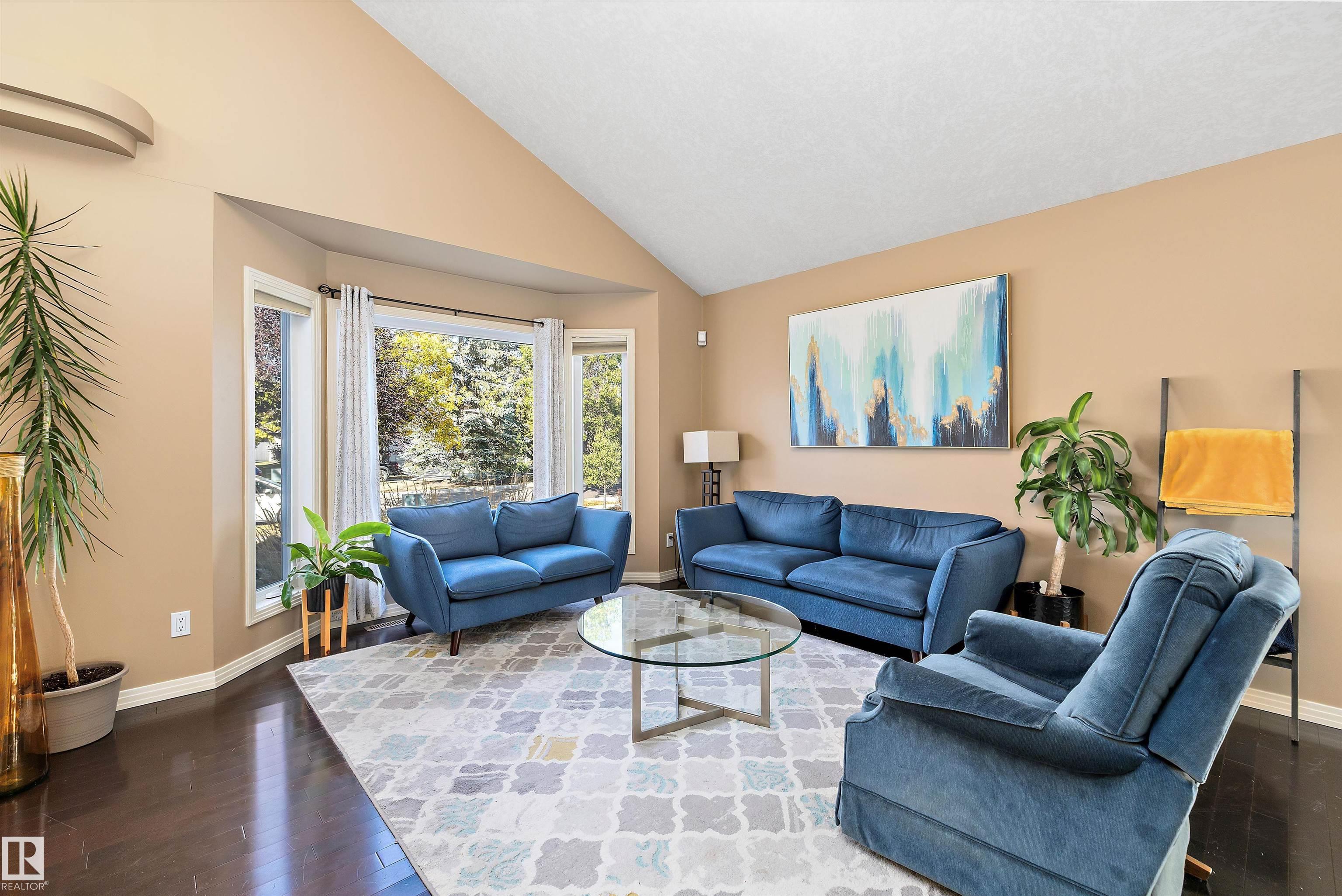 Photo 7 at 10 Delisle Court, Deer Ridge, St. Albert