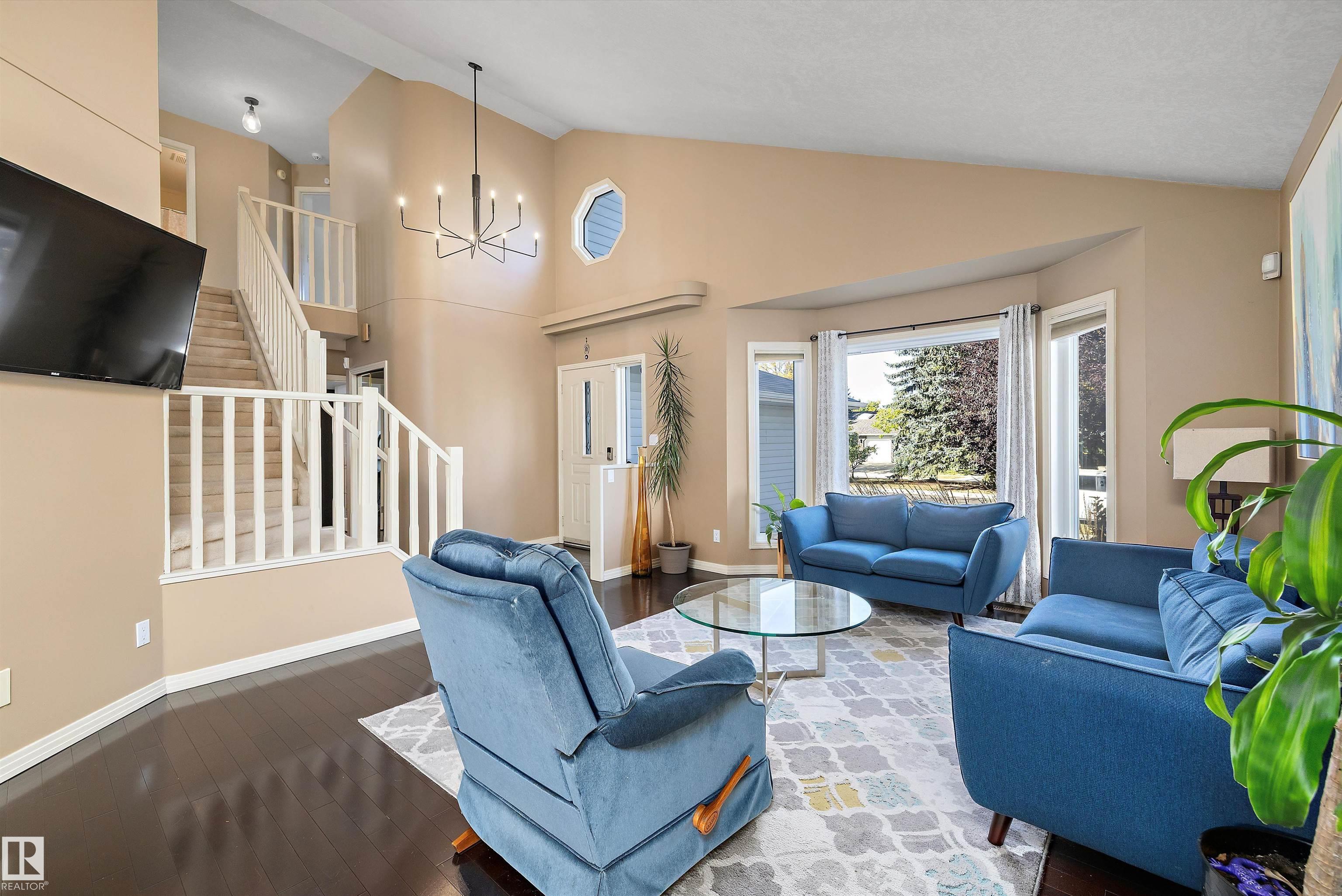 Photo 8 at 10 Delisle Court, Deer Ridge, St. Albert