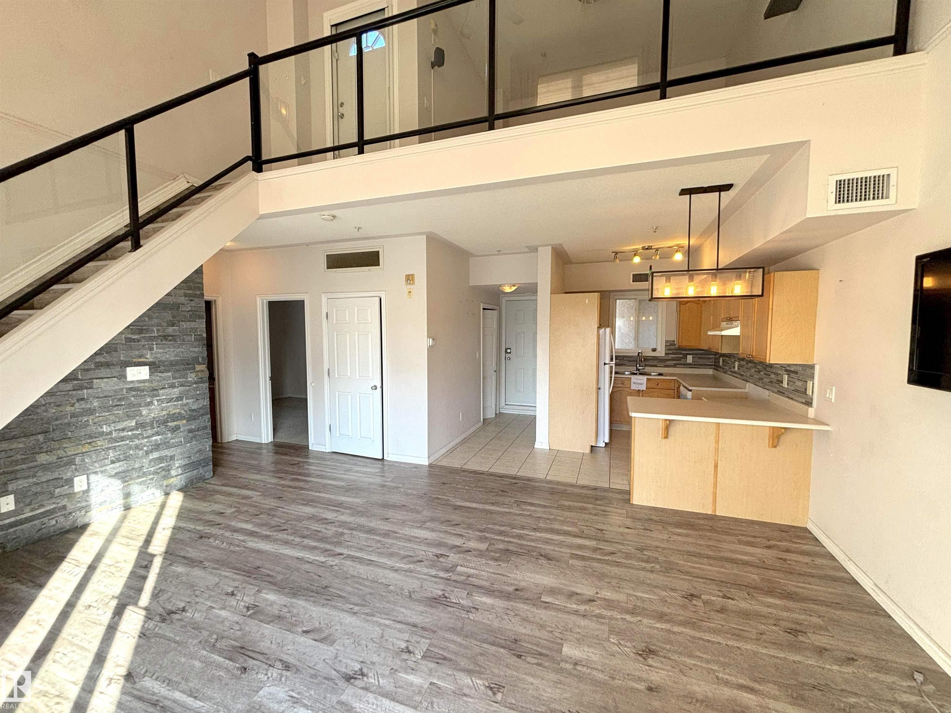 Photo 5 at 510 - 10606 102 Avenue NW, Downtown, Edmonton