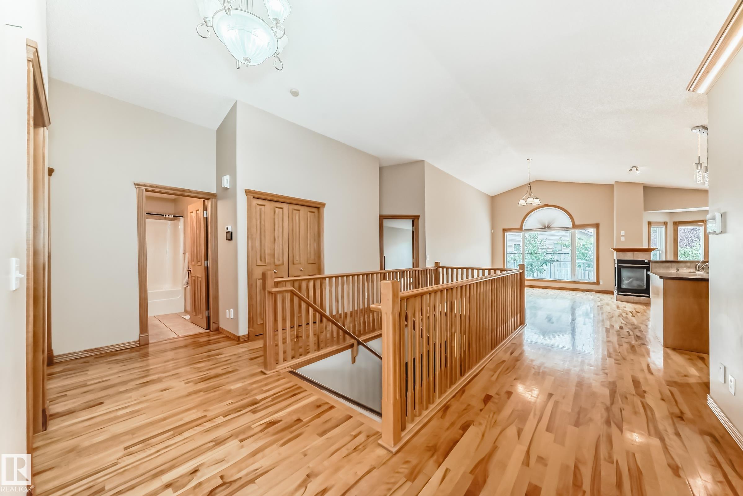 Photo 7 at 10819 178 Avenue NW, Chambery, Edmonton