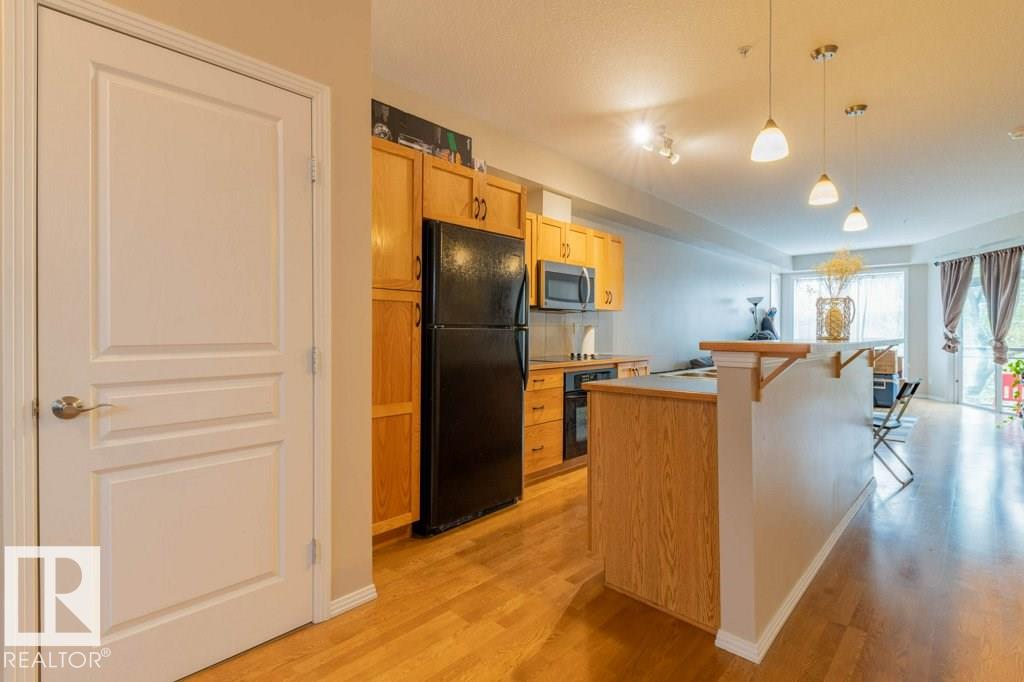 Photo 9 at 206 - 10503 98 Avenue NW, Downtown, Edmonton