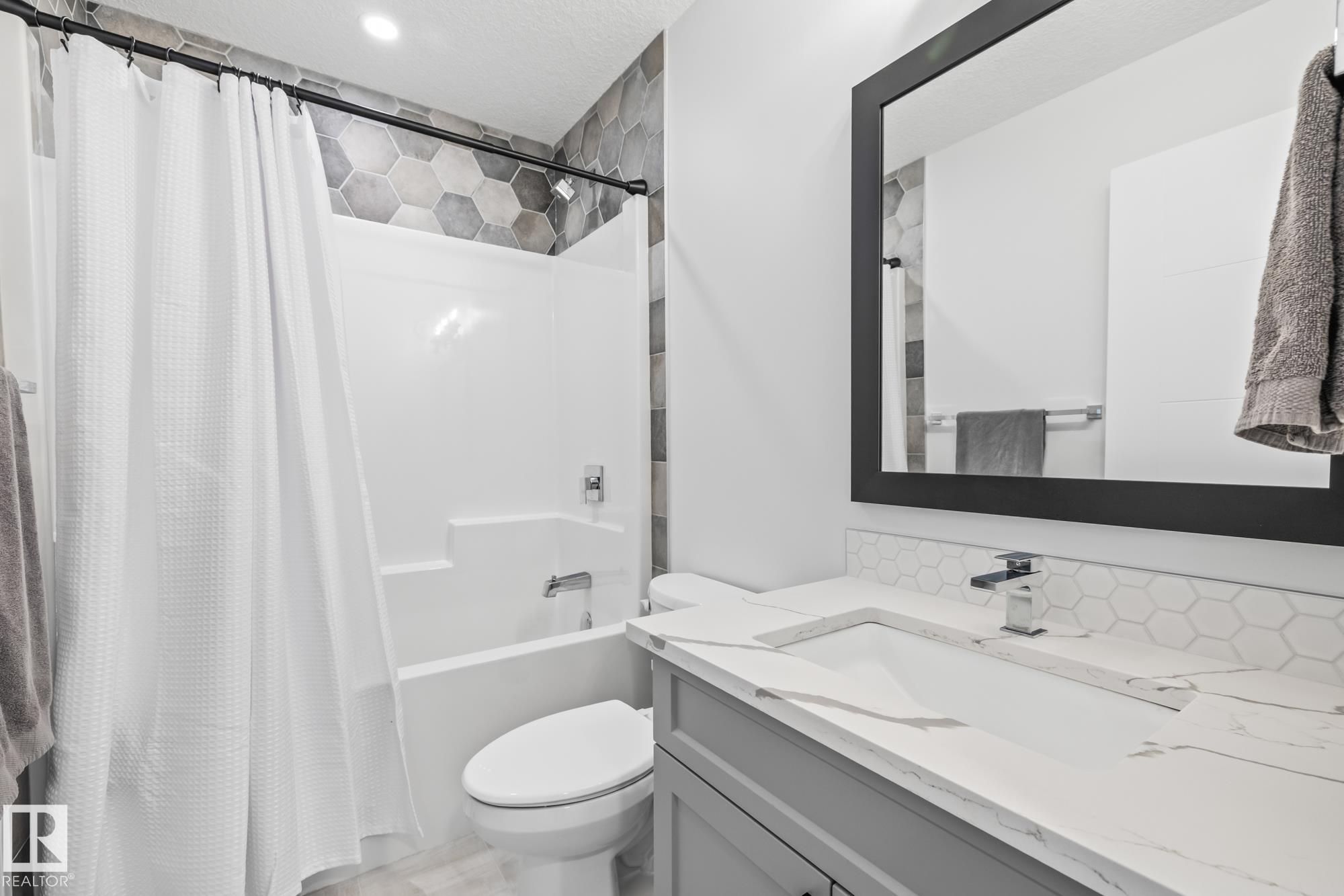 Photo 3 at 34 Edgefield Way, Erin Ridge North, St. Albert