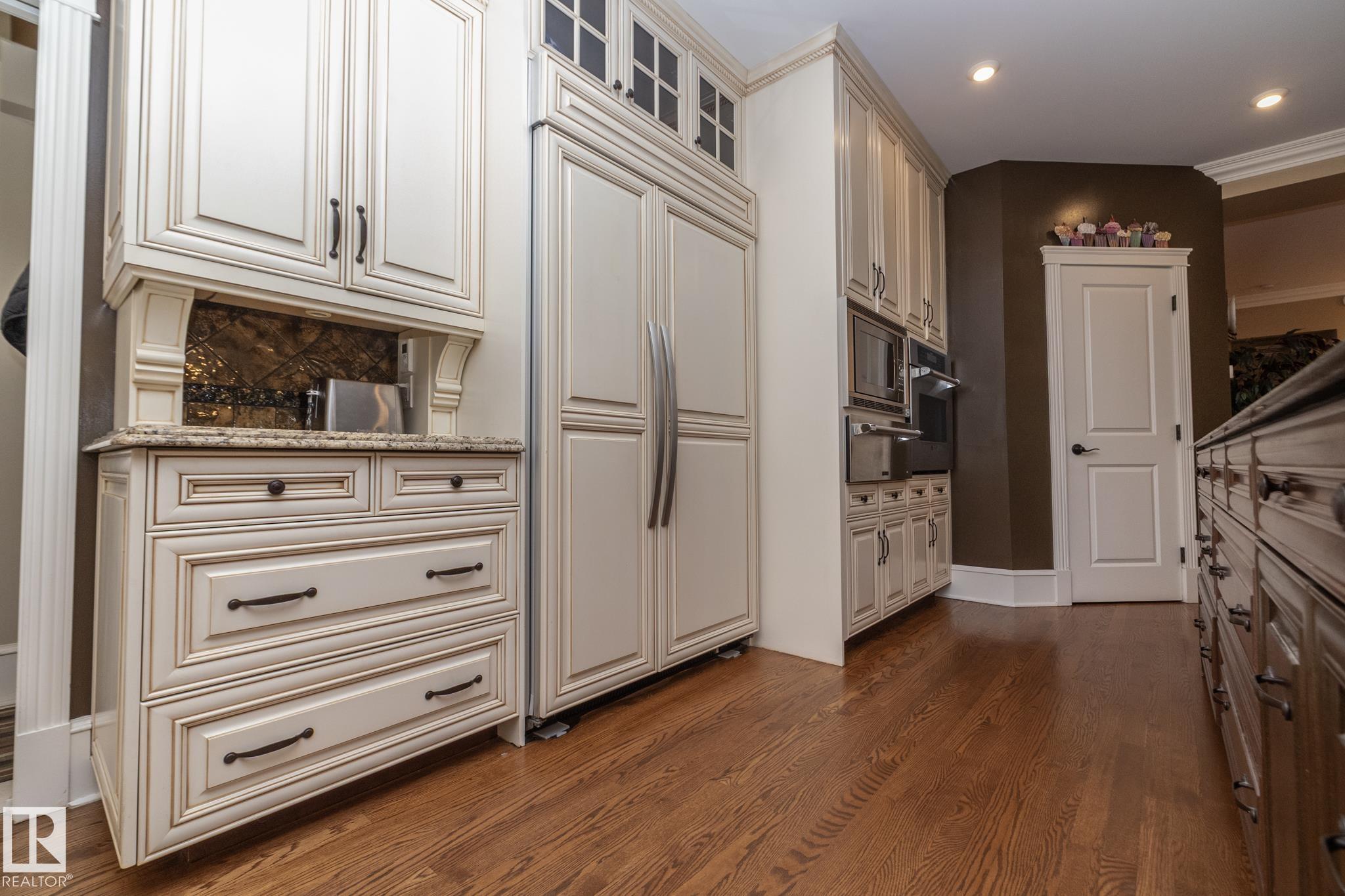 Photo 12 at 63 Fairway Drive NW, Westbrook Estate, Edmonton