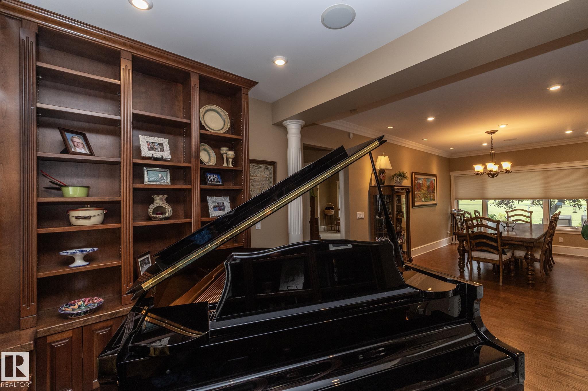 Photo 18 at 63 Fairway Drive NW, Westbrook Estate, Edmonton