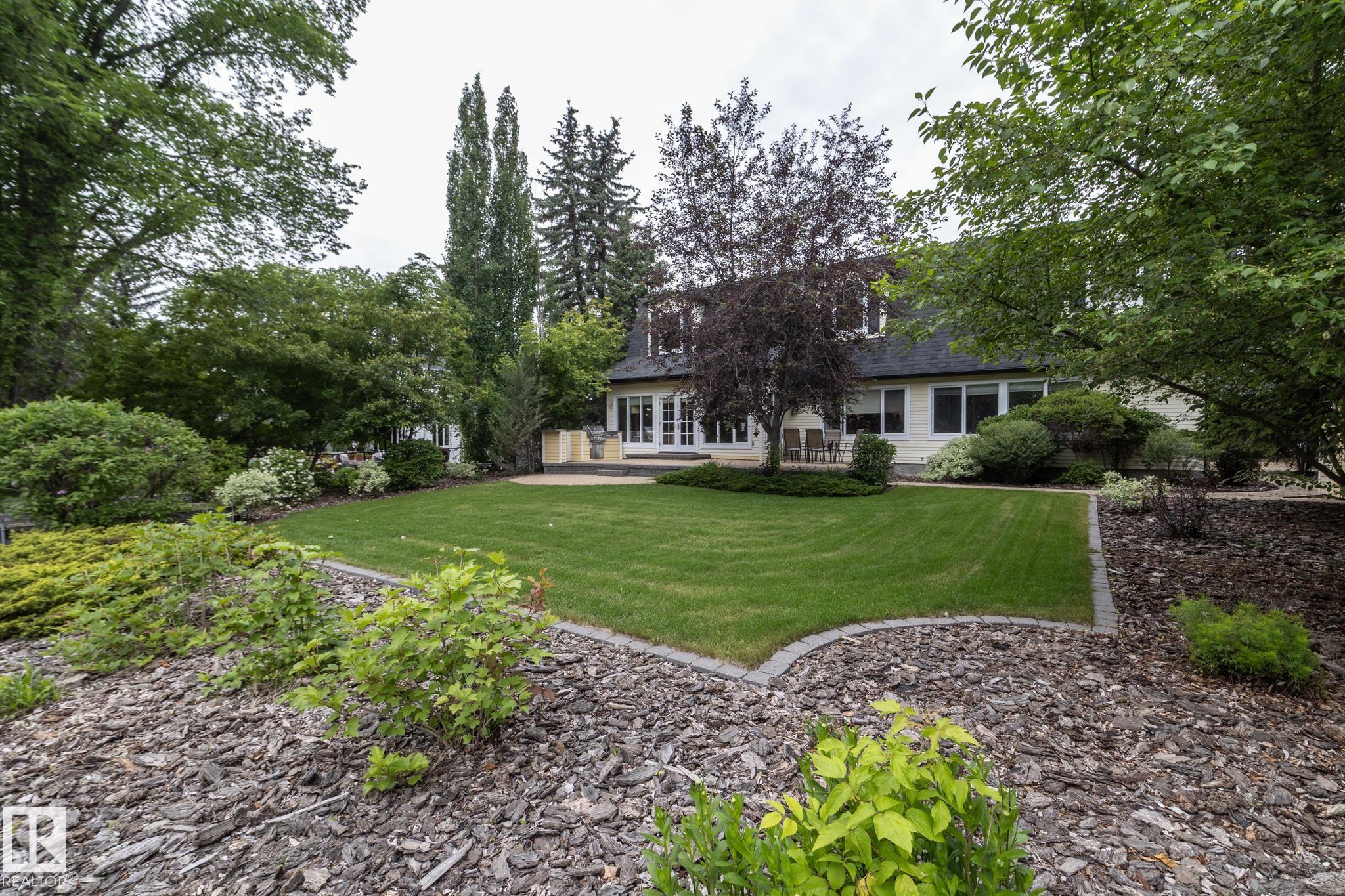Photo 4 at 63 Fairway Drive NW, Westbrook Estate, Edmonton