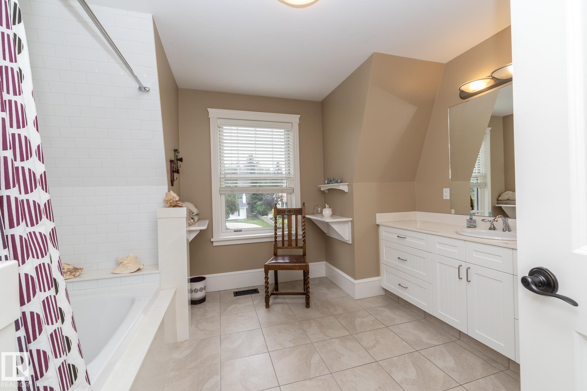 Photo 44 at 63 Fairway Drive NW, Westbrook Estate, Edmonton