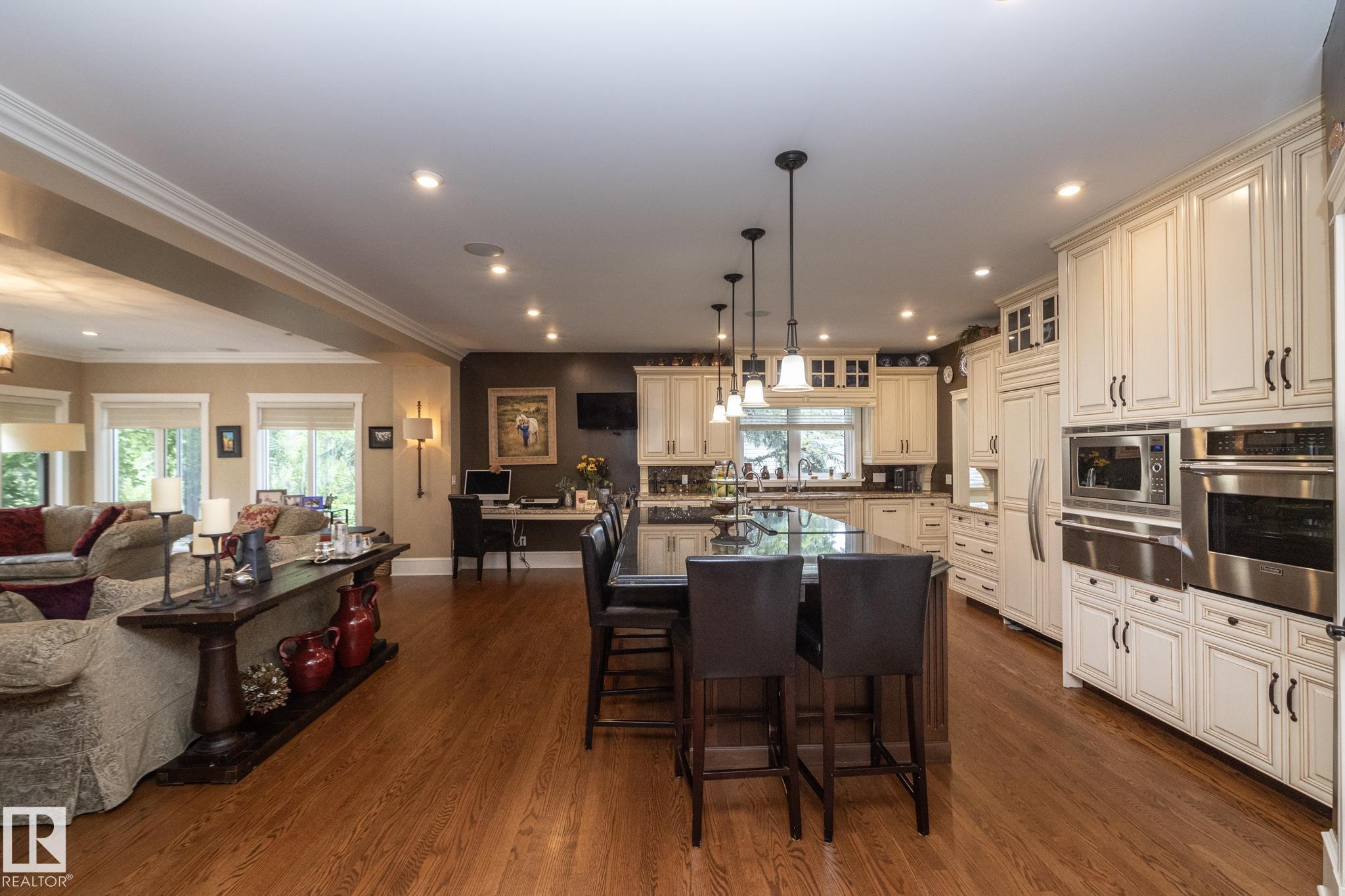 Photo 9 at 63 Fairway Drive NW, Westbrook Estate, Edmonton